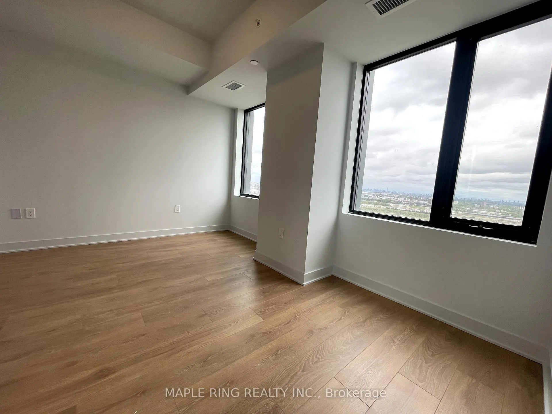 Photo 2 of Unit 3805, 2920 Highway 7 Road, Vaughan, Concord — HOMEH