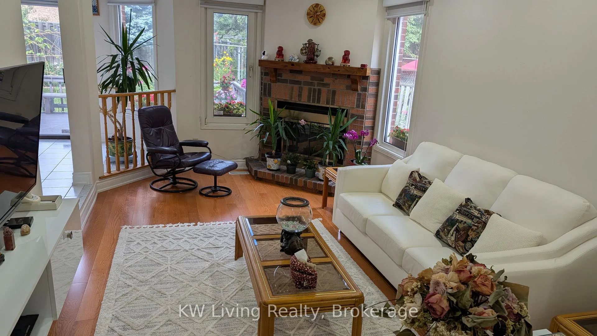 Photo 5 of 215 Hollingham Road, Markham, Unionville — HOMEH