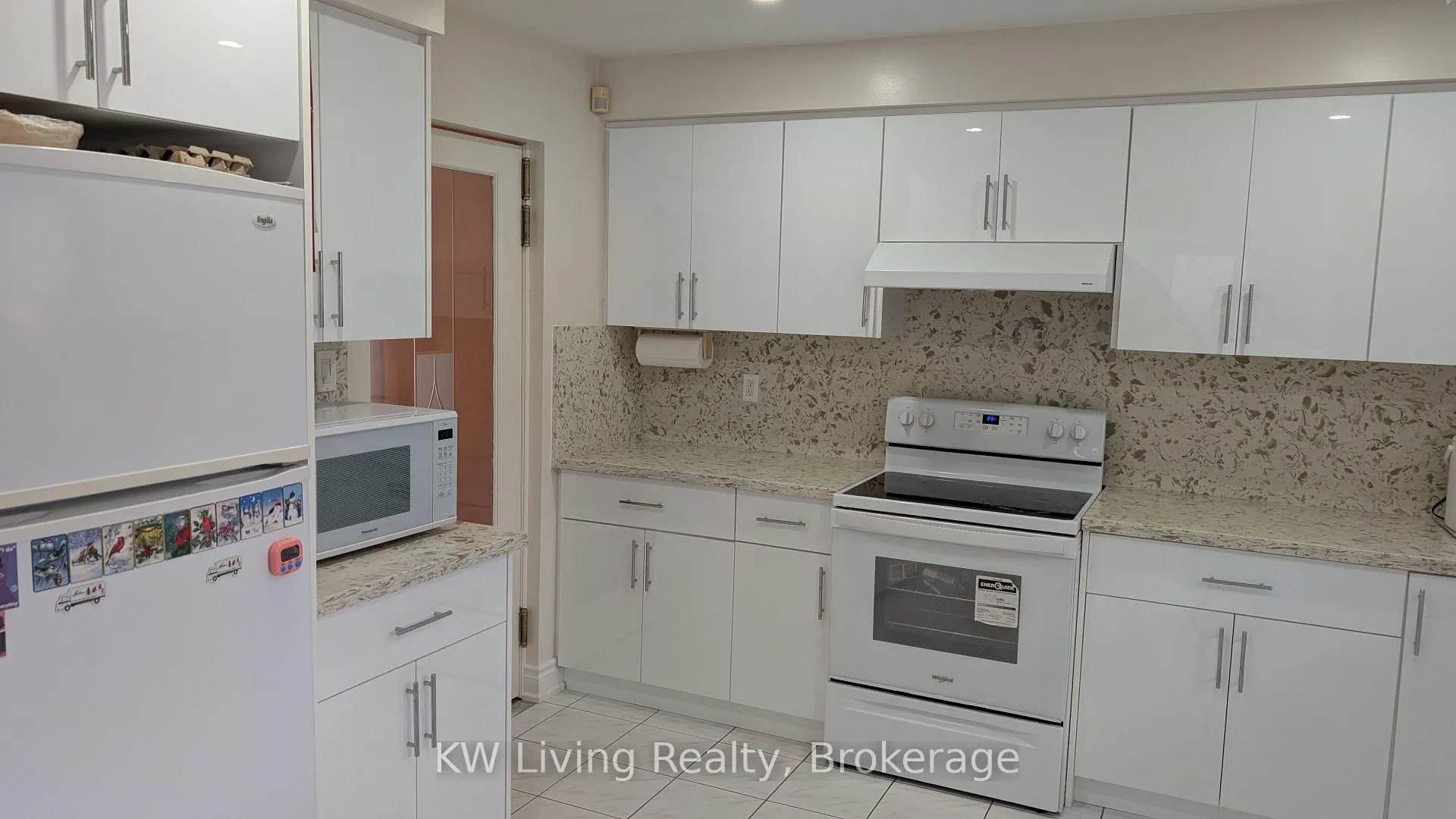 Photo 8 of 215 Hollingham Road, Markham, Unionville — HOMEH