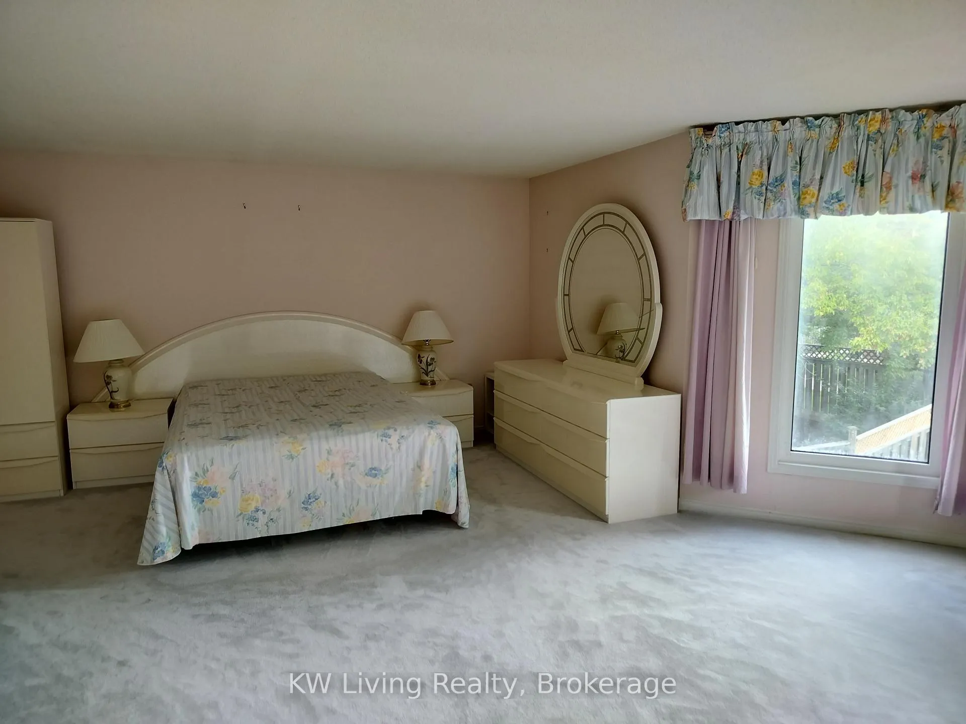 Photo 10 of 215 Hollingham Road, Markham, Unionville — HOMEH