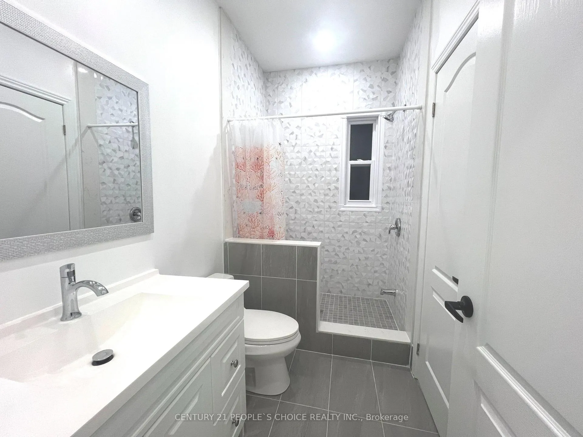 Photo 7 of 5640 Buchanan Avenue, Niagara Falls, Clifton Hill — HOMEH