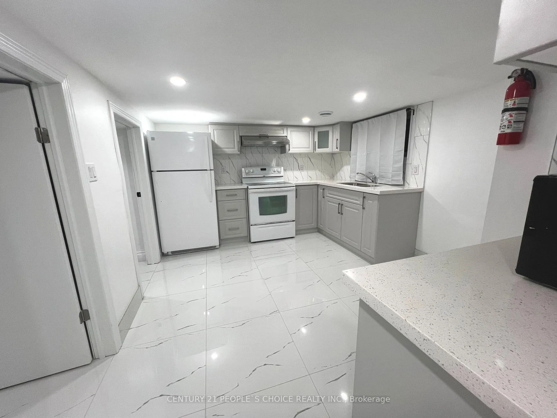 Photo 10 of 5640 Buchanan Avenue, Niagara Falls, Clifton Hill — HOMEH