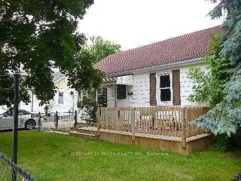 Front of 32 Beech Street