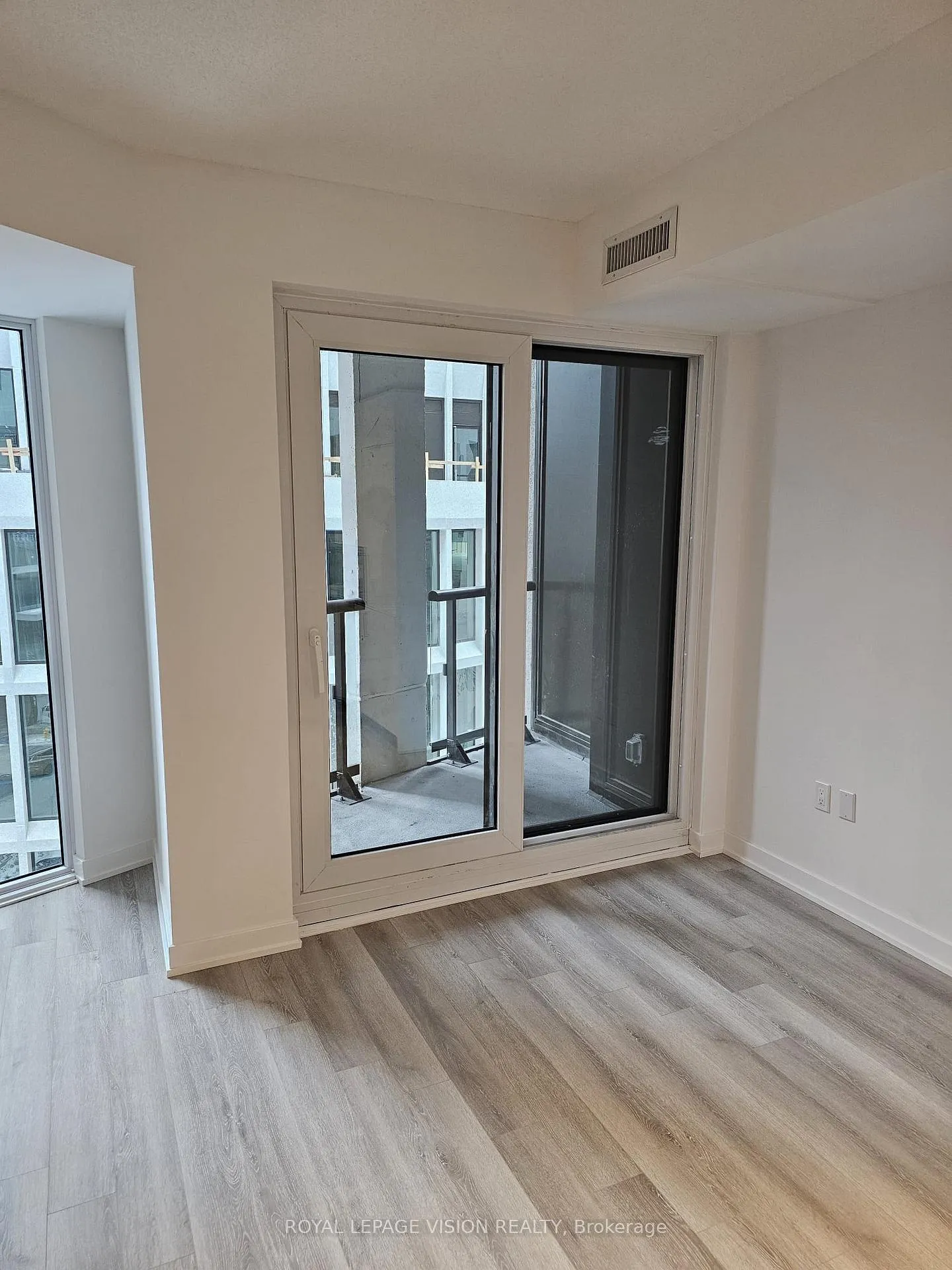 Photo 6 of Unit 504, 238 Simcoe Street, Toronto, Kensington-Chinatown — HOMEH