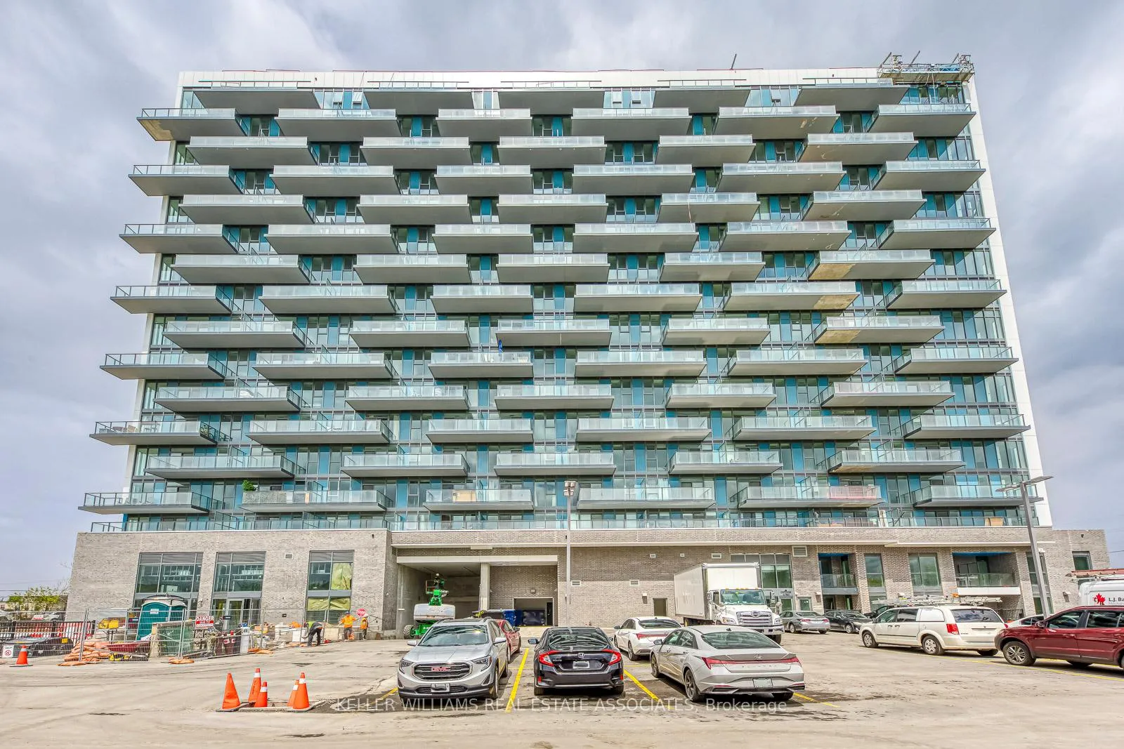 Photo 2 of Unit 209, 2782 Barton Street E, Hamilton, Riverdale — HOMEH