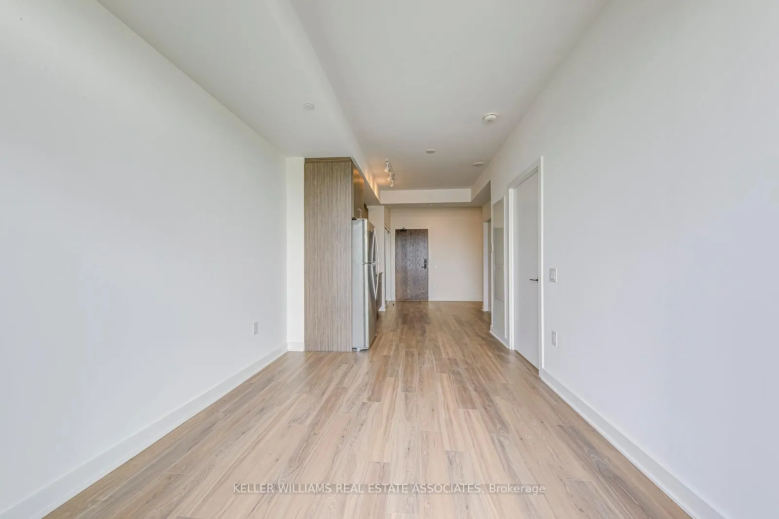 Photo 15 of Unit 209, 2782 Barton Street E, Hamilton, Riverdale — HOMEH