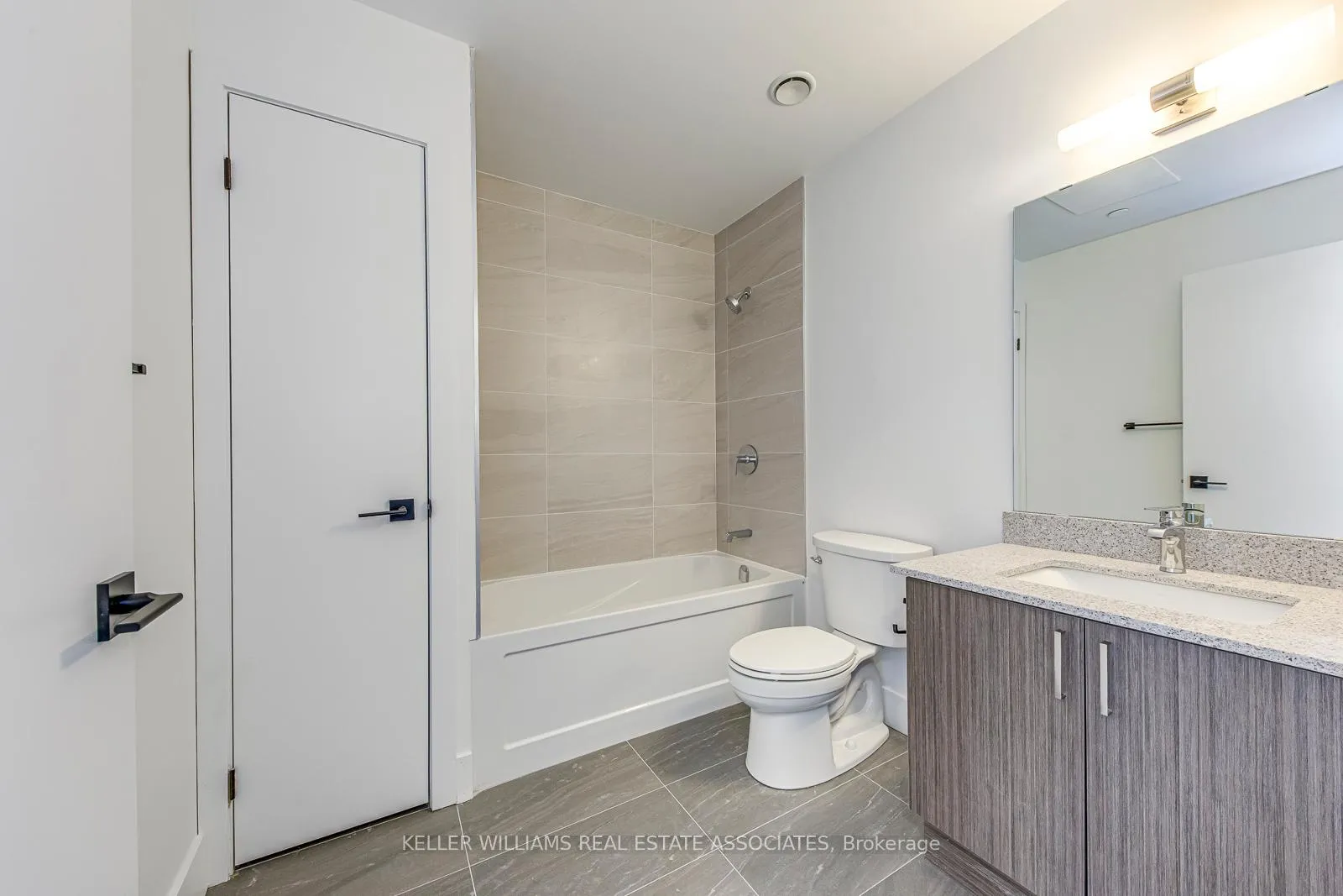 Photo 22 of Unit 209, 2782 Barton Street E, Hamilton, Riverdale — HOMEH