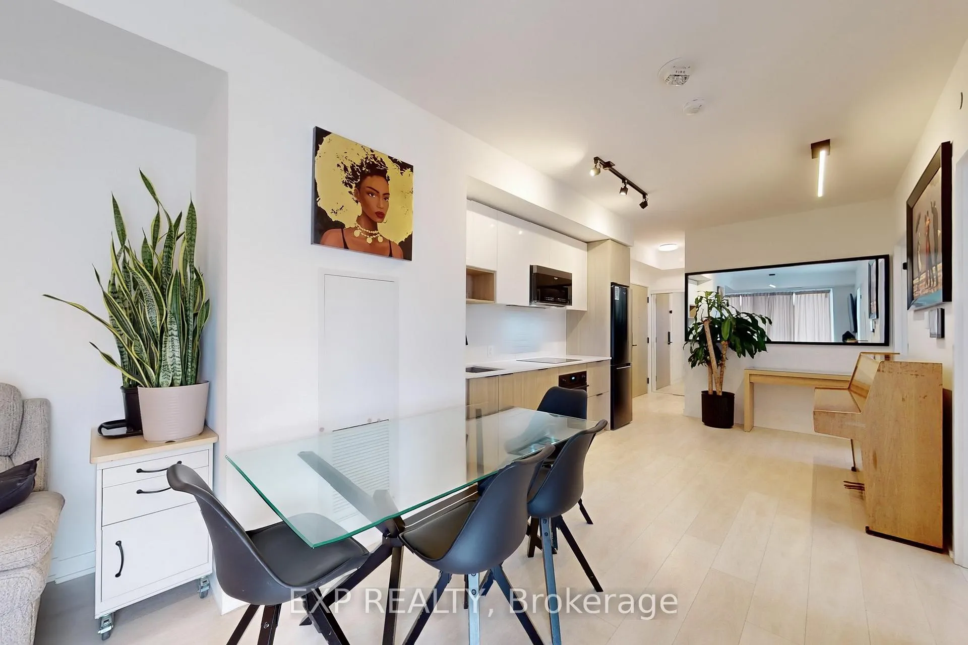 Photo 5 of Unit 501, 5 Defries Street, Toronto, Regent Park — HOMEH