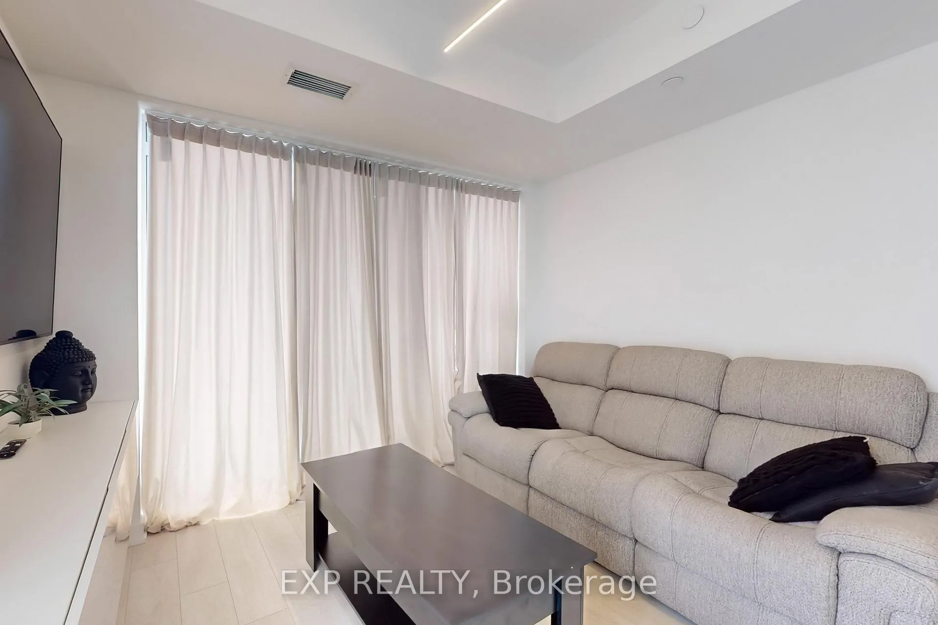 Photo 9 of Unit 501, 5 Defries Street, Toronto, Regent Park — HOMEH