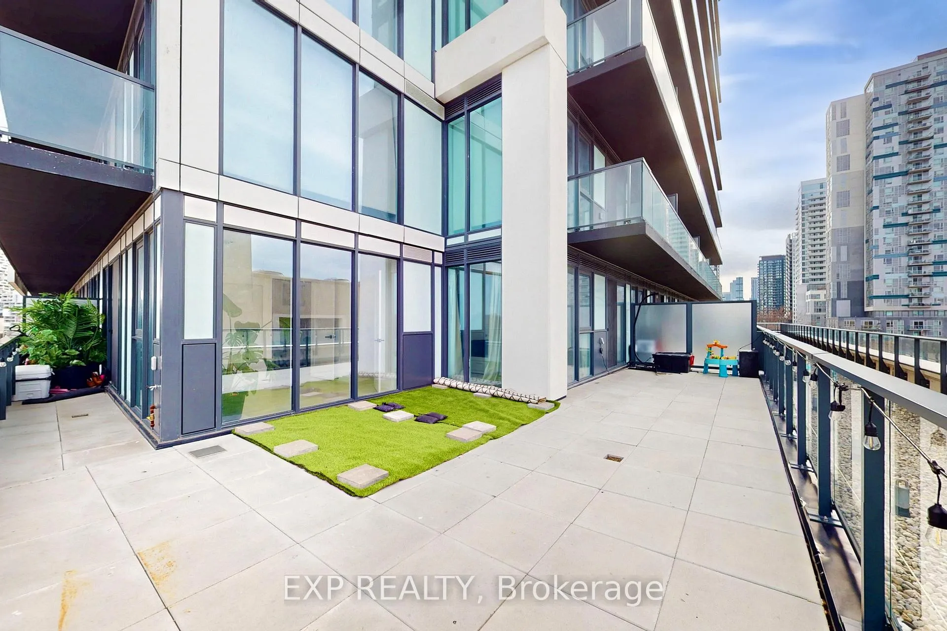 Photo 39 of Unit 501, 5 Defries Street, Toronto, Regent Park — HOMEH