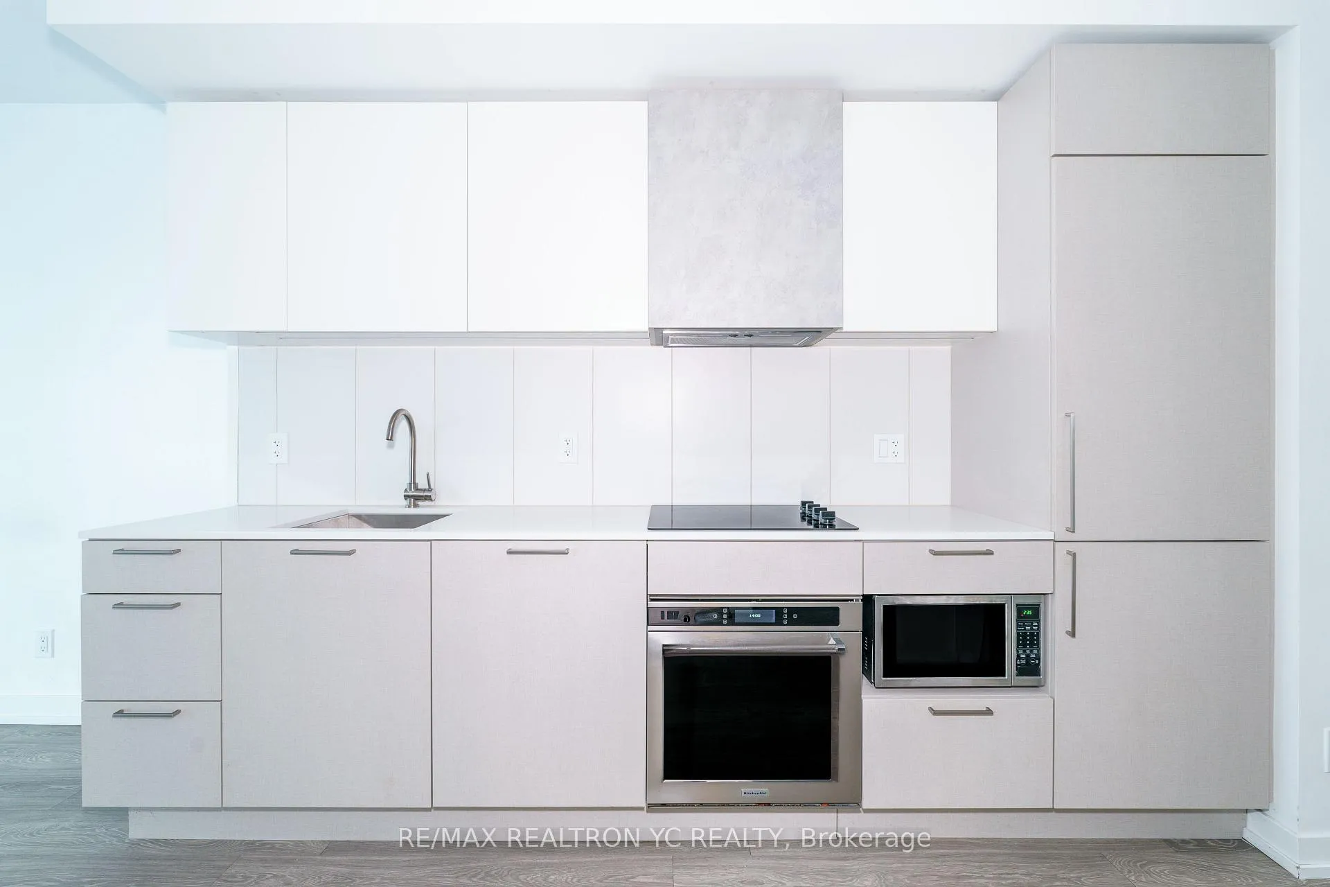 Photo 3 of Unit 1102, 19 Western Battery Road, Toronto, Niagara — HOMEH