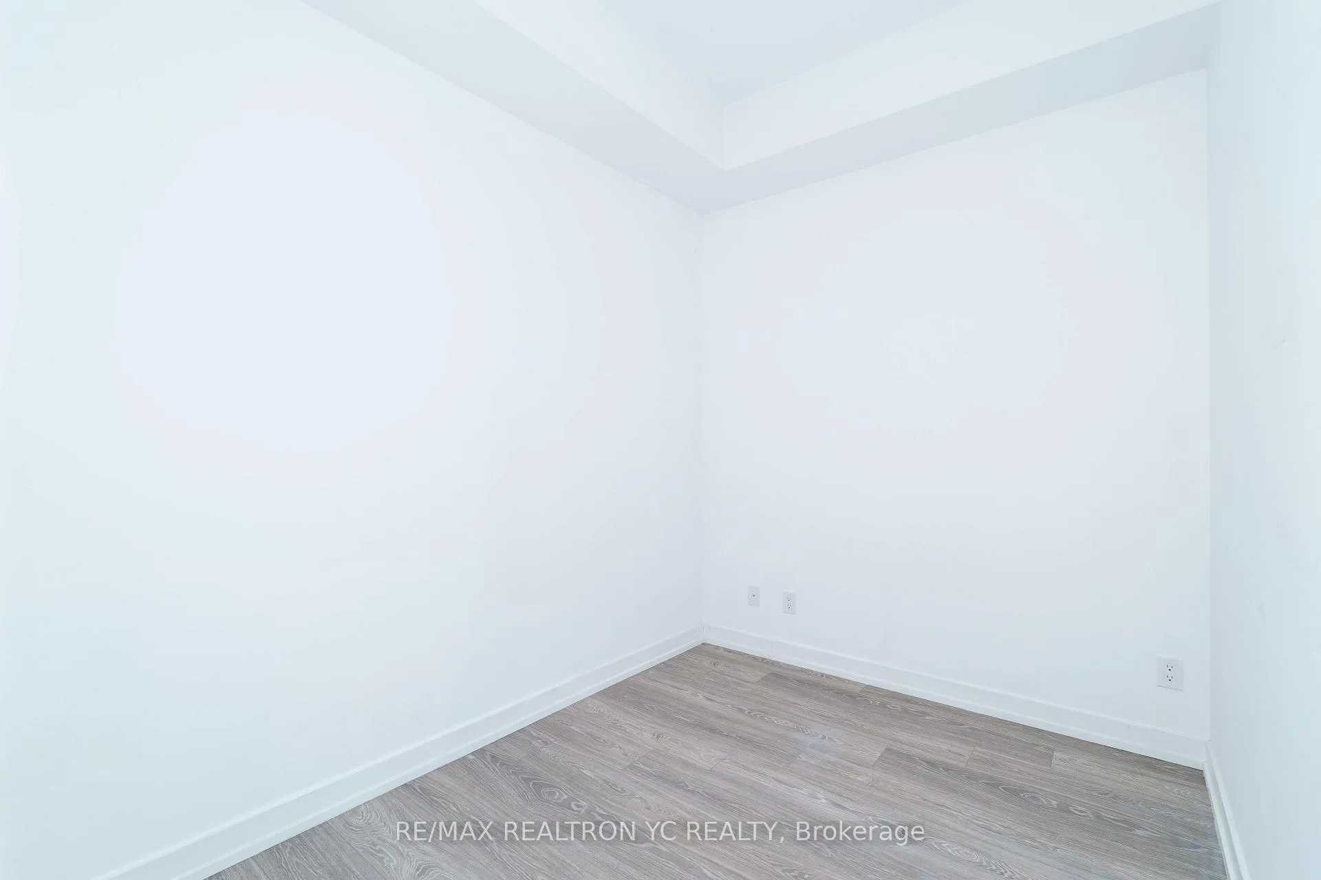 Photo 8 of Unit 1102, 19 Western Battery Road, Toronto, Niagara — HOMEH