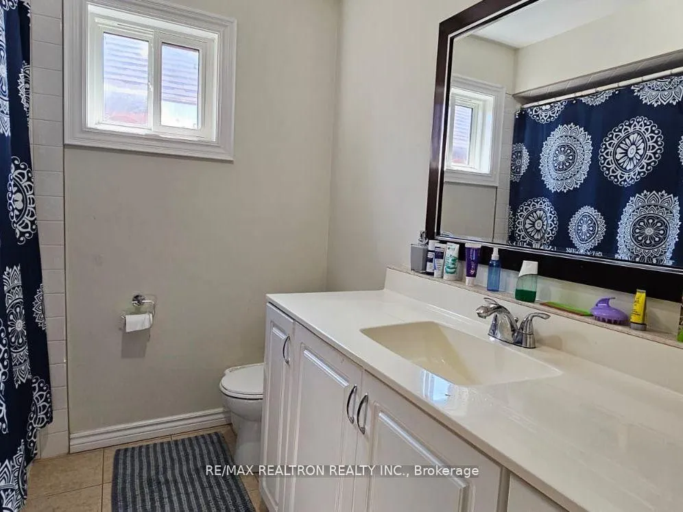 Photo 12 of Unit Upper, 31 Keeble Crescent, Ajax, Central — HOMEH