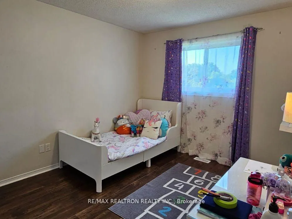 Photo 15 of Unit Upper, 31 Keeble Crescent, Ajax, Central — HOMEH