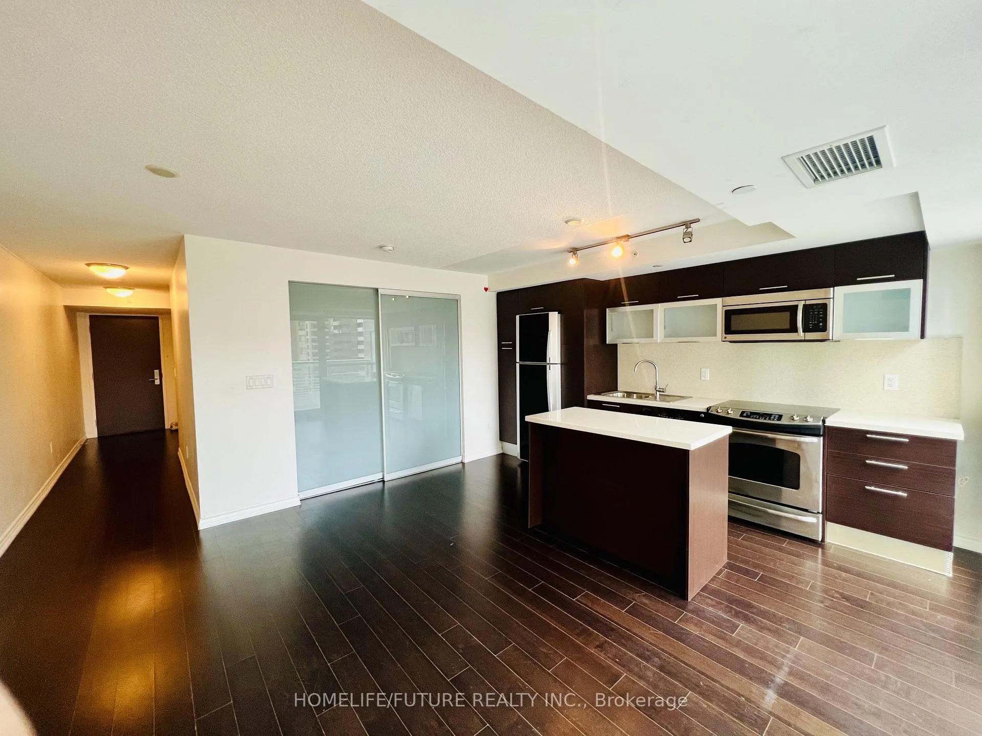 Photo 3 of Unit 1118, 386 Yonge Street, Toronto, Bay Street Corridor — HOMEH