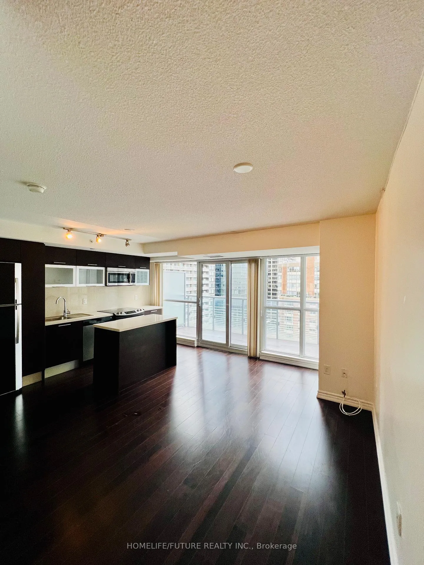 Photo 6 of Unit 1118, 386 Yonge Street, Toronto, Bay Street Corridor — HOMEH