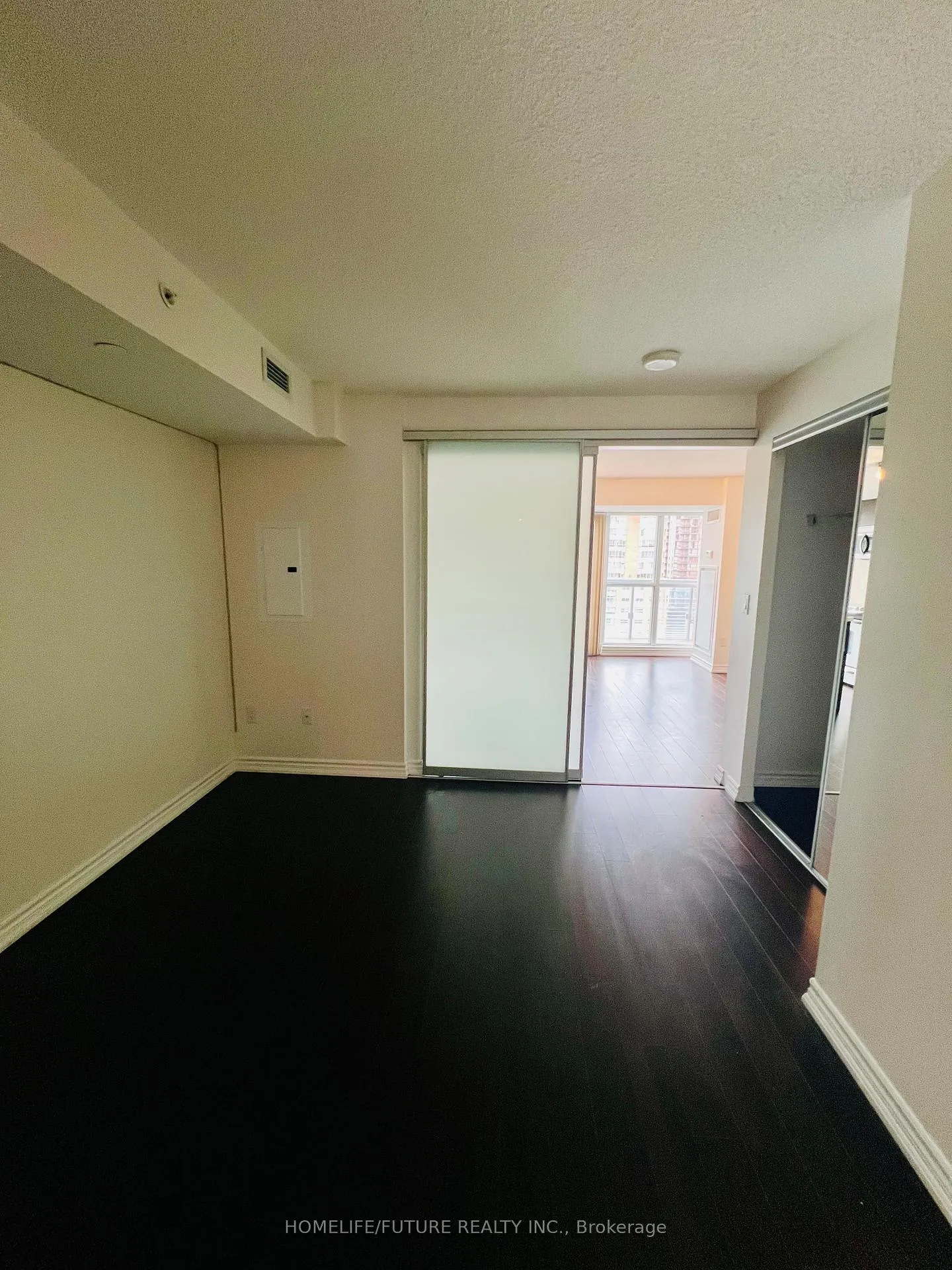 Photo 7 of Unit 1118, 386 Yonge Street, Toronto, Bay Street Corridor — HOMEH