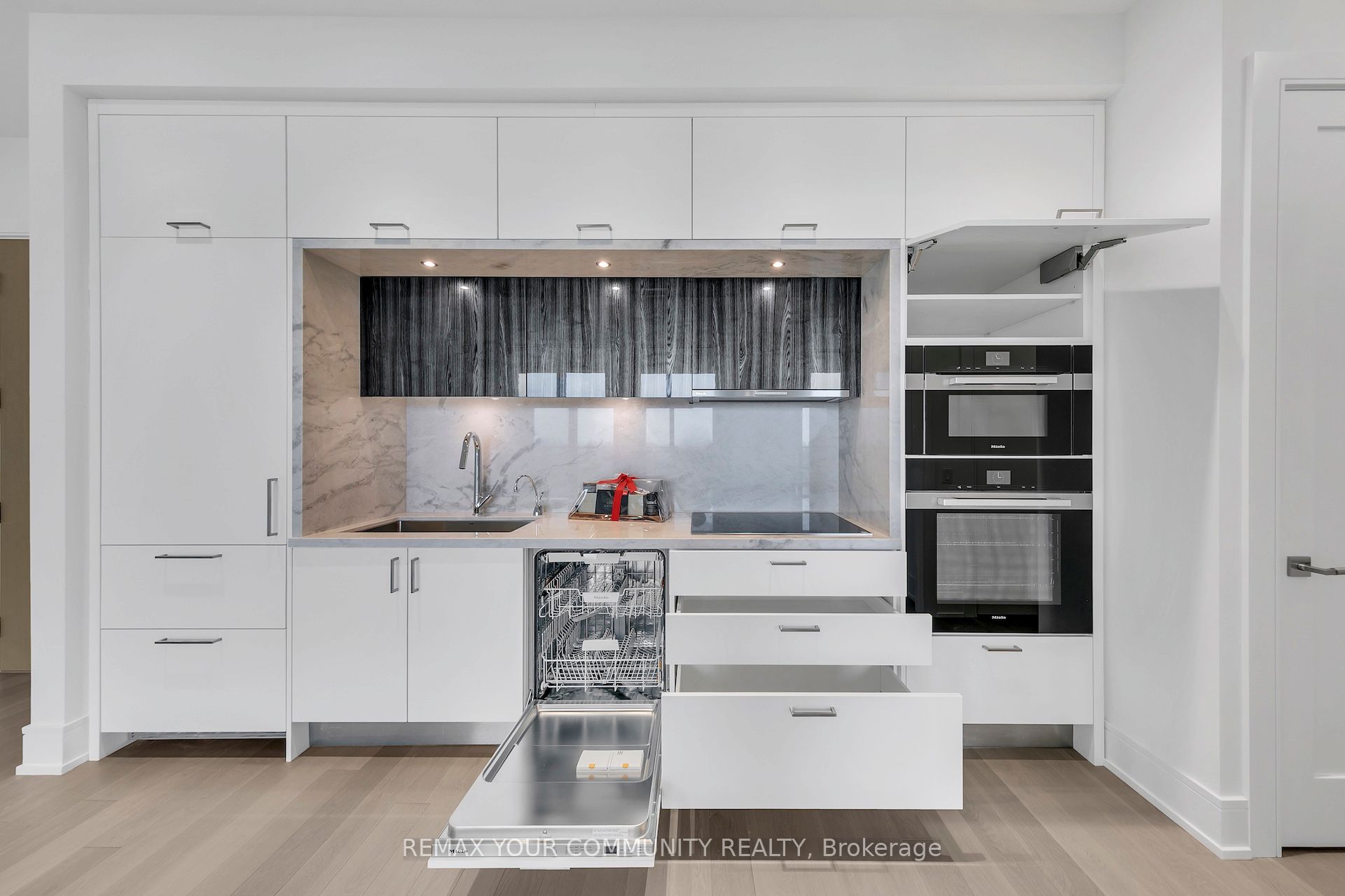 Photo 12 of Unit PH05, 397 Royal Orchard Boulevard, Markham, Royal Orchard — HOMEH