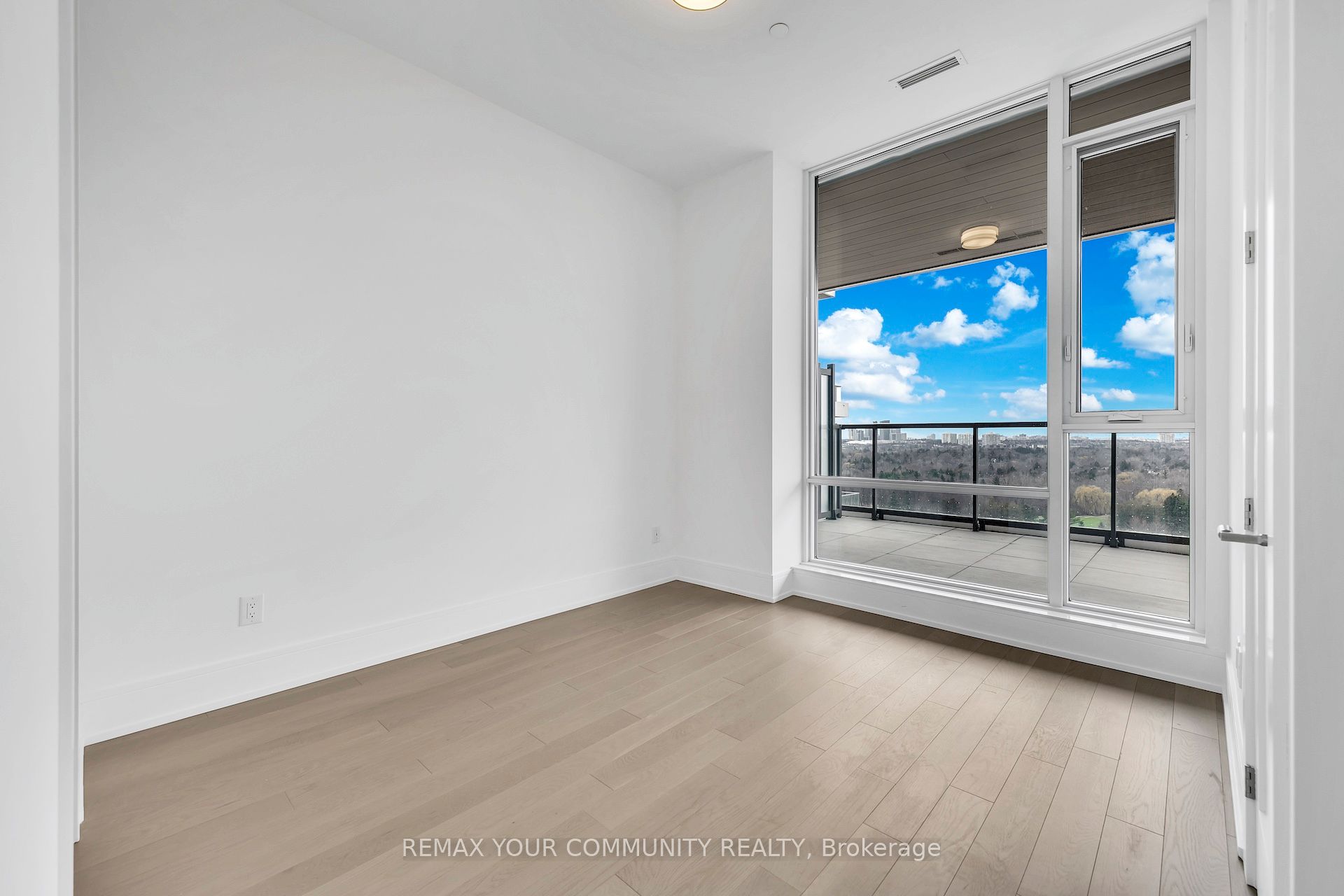 Photo 16 of Unit PH05, 397 Royal Orchard Boulevard, Markham, Royal Orchard — HOMEH