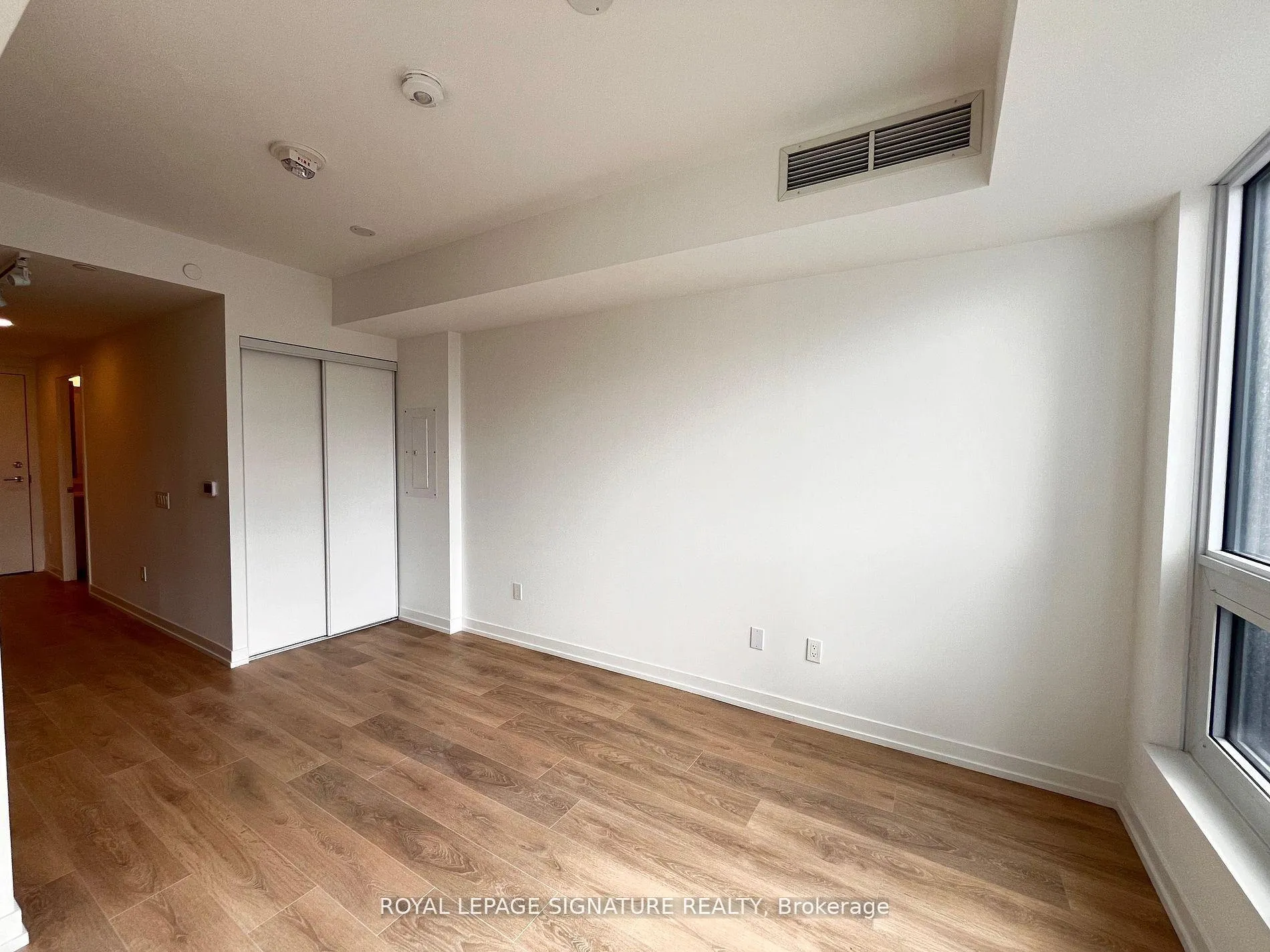 Photo 3 of Unit 2609, 82 Dalhousie Street, Toronto, Church-Yonge Corridor — HOMEH
