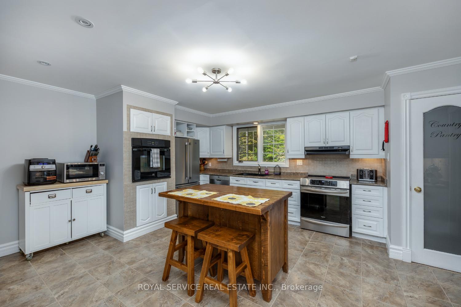 Photo 8 of 542 Larmer Line, Cavan Monaghan, Cavan Twp — HOMEH