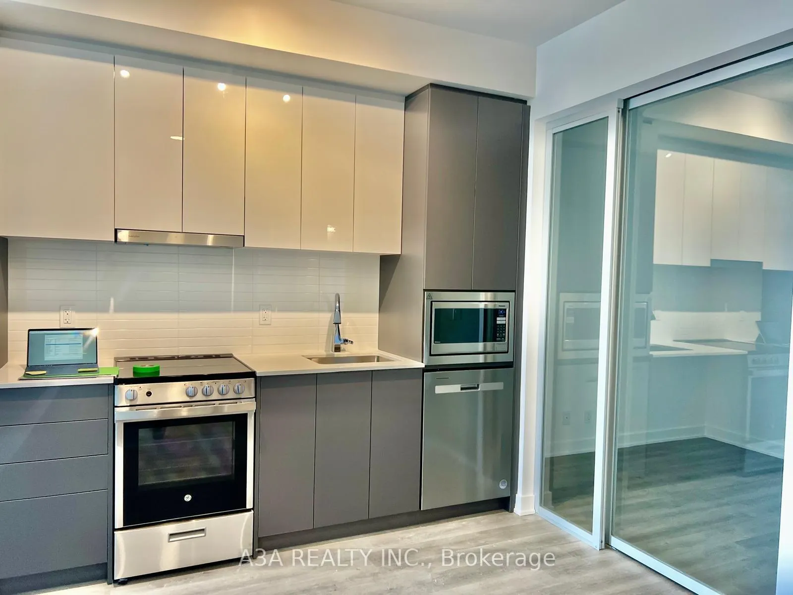 Photo 12 of Unit 1509, 50 Upper Mall Way, Vaughan, Brownridge — HOMEH