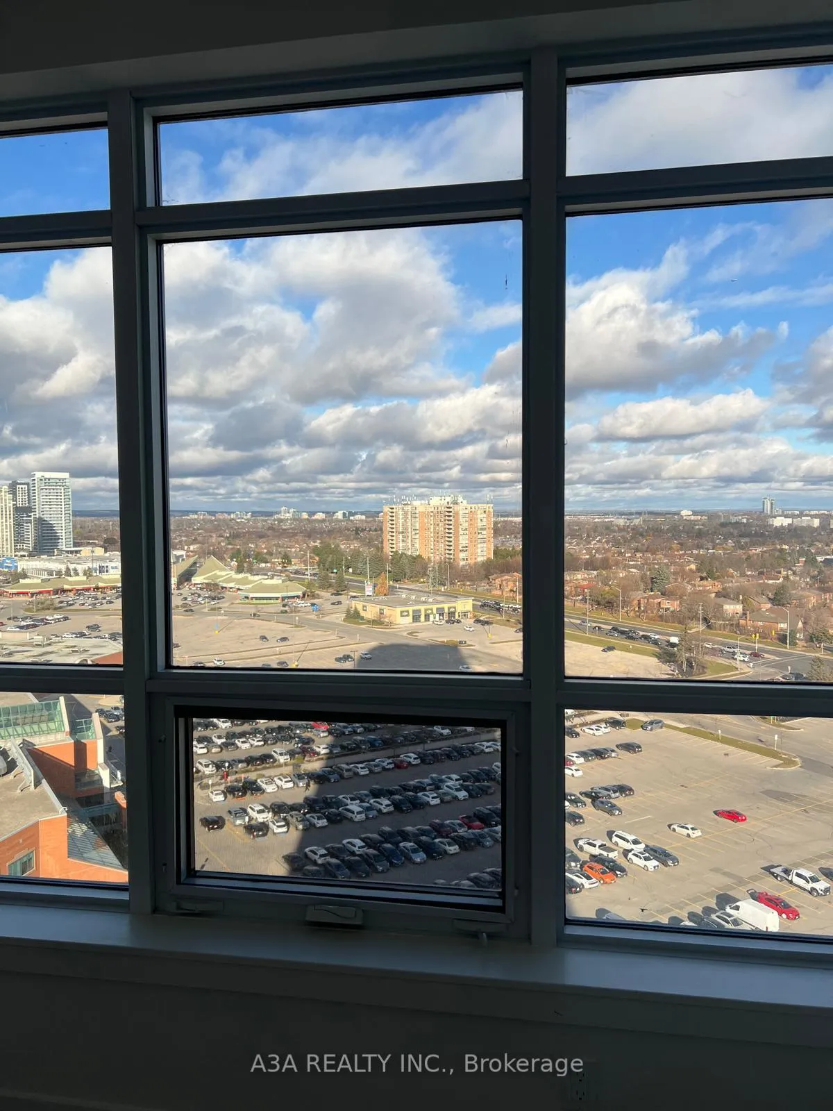 Photo 15 of Unit 1509, 50 Upper Mall Way, Vaughan, Brownridge — HOMEH