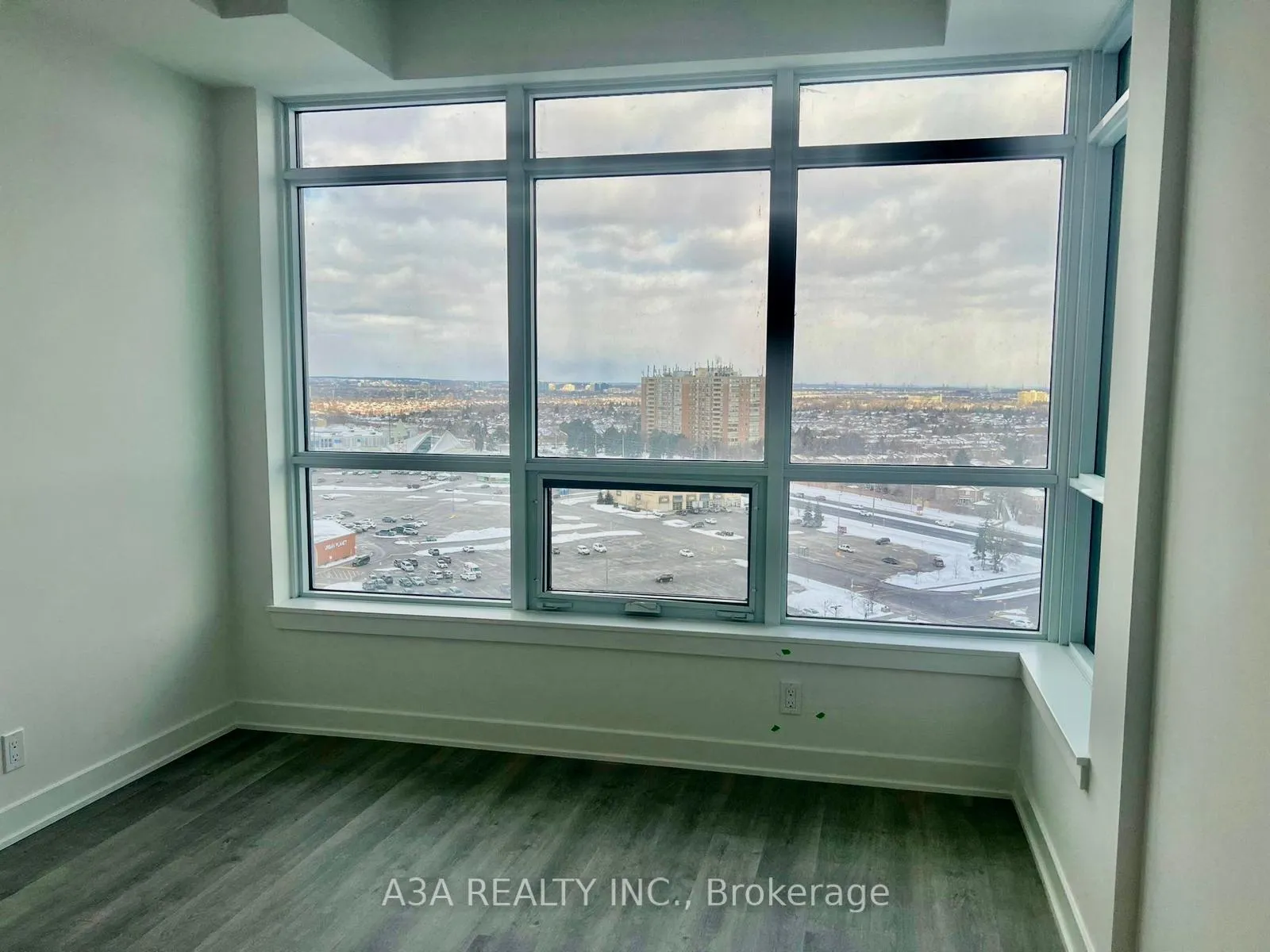 Photo 16 of Unit 1509, 50 Upper Mall Way, Vaughan, Brownridge — HOMEH