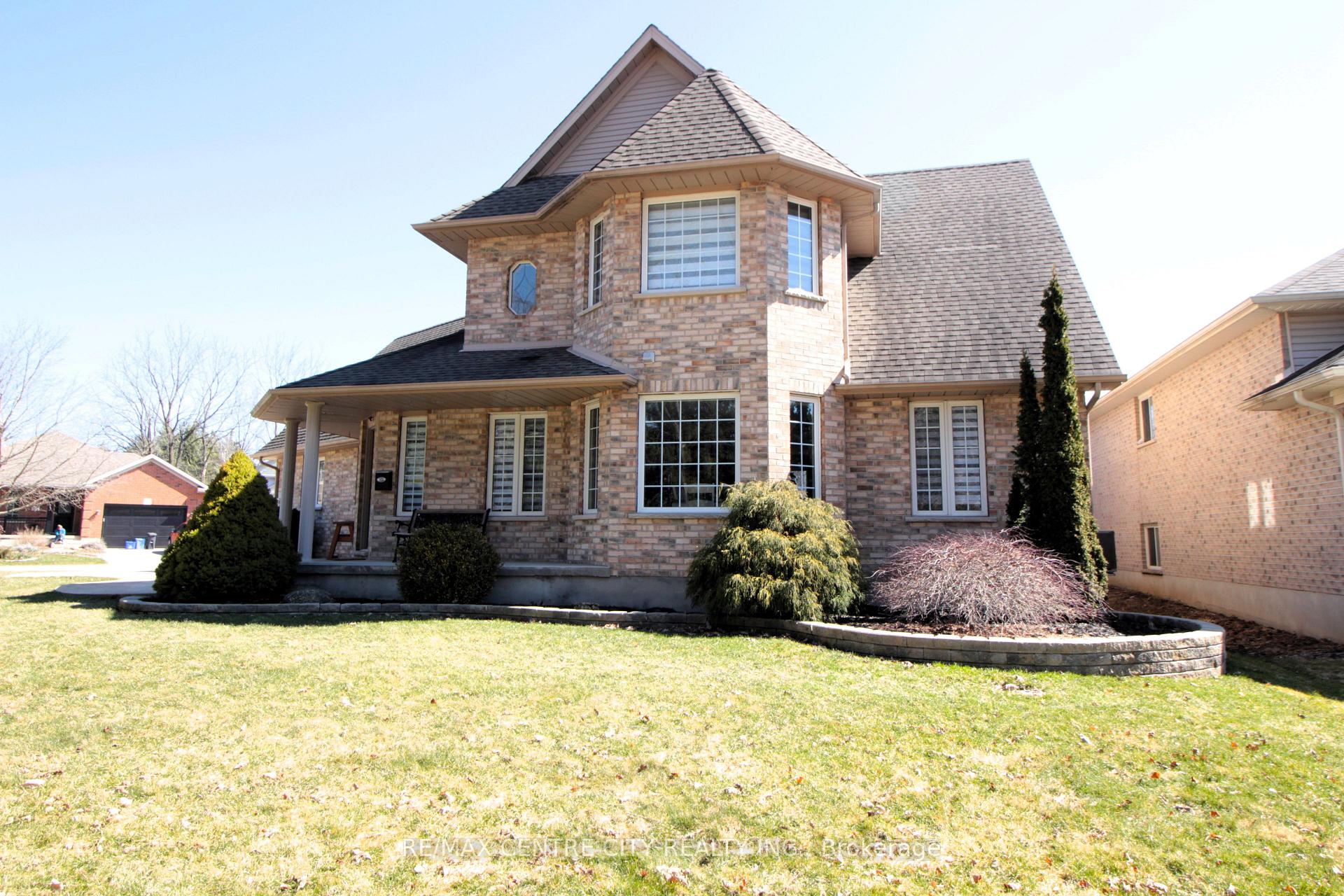 Photo 3 of 25 Symphony Court, Central Elgin, Lynhurst — HOMEH