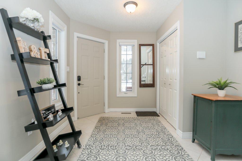 Photo 6 of 25 Symphony Court, Central Elgin, Lynhurst — HOMEH