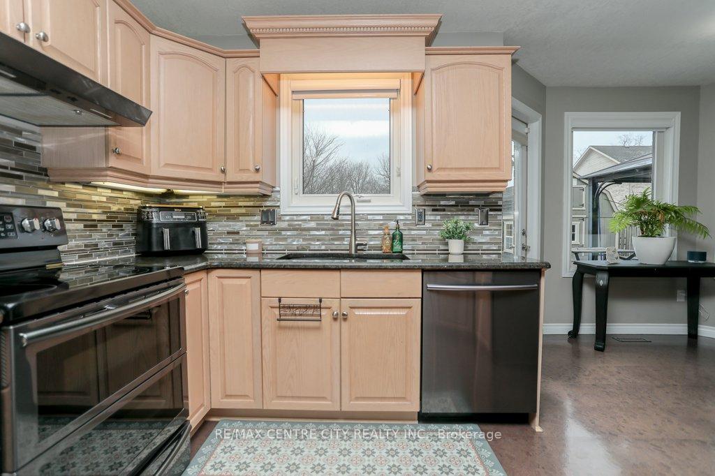 Photo 13 of 25 Symphony Court, Central Elgin, Lynhurst — HOMEH