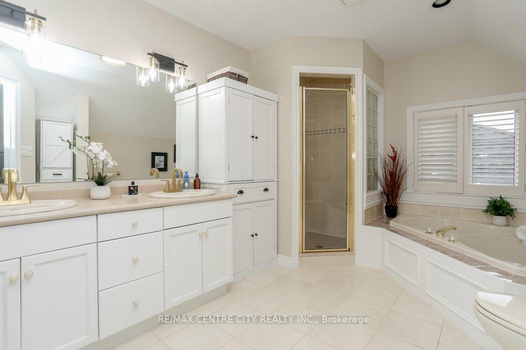 Photo 18 of 25 Symphony Court, Central Elgin, Lynhurst — HOMEH