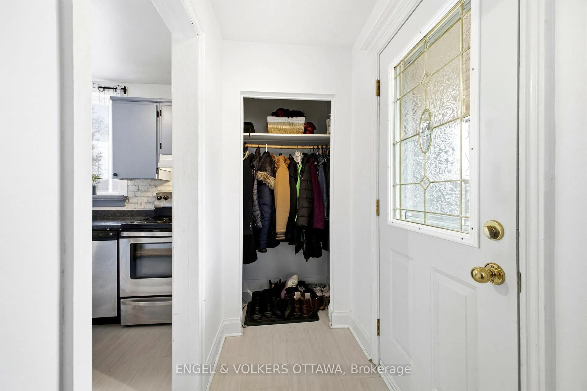 Photo 2 of 1223 Erie Avenue, Ottawa, Ridgemont — HOMEH