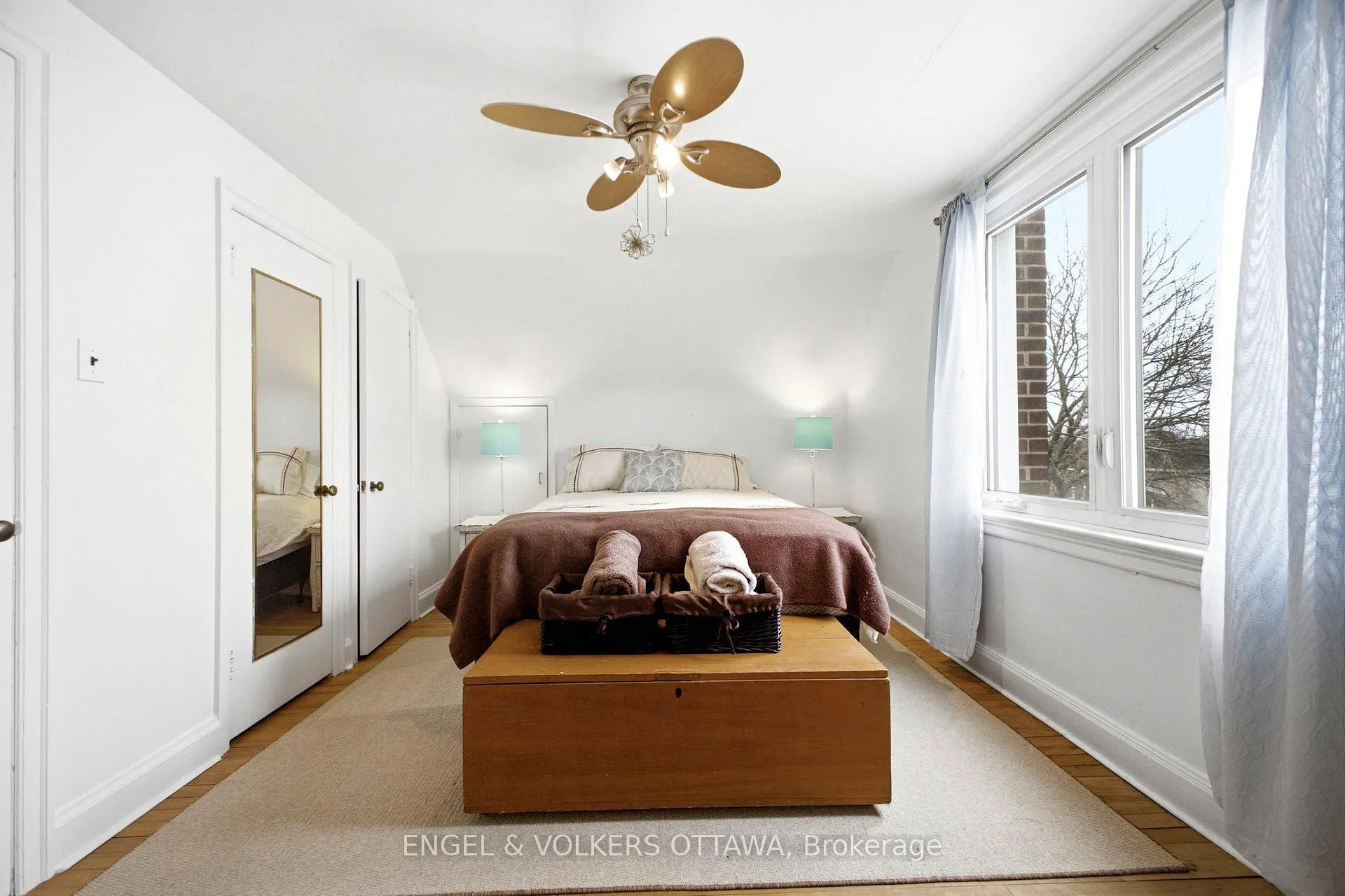 Photo 12 of 1223 Erie Avenue, Ottawa, Ridgemont — HOMEH