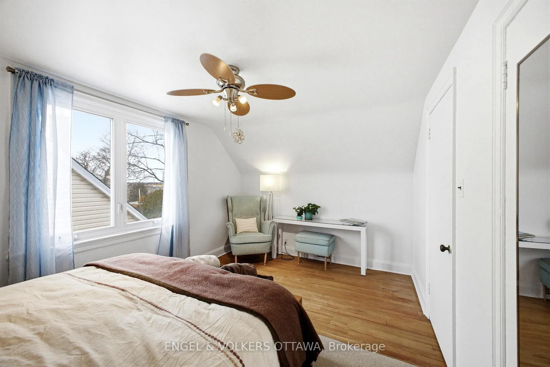 Photo 13 of 1223 Erie Avenue, Ottawa, Ridgemont — HOMEH