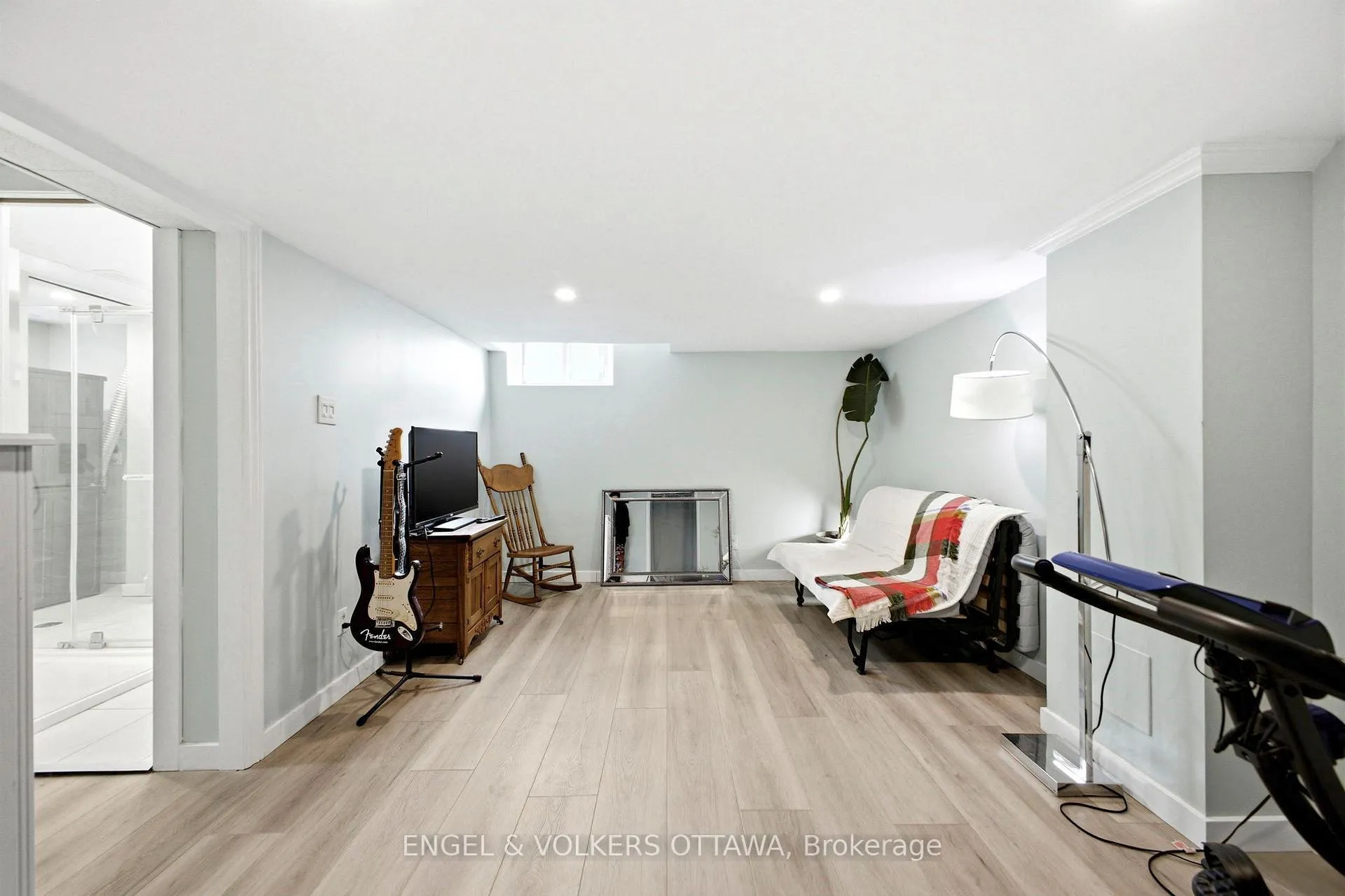 Photo 19 of 1223 Erie Avenue, Ottawa, Ridgemont — HOMEH
