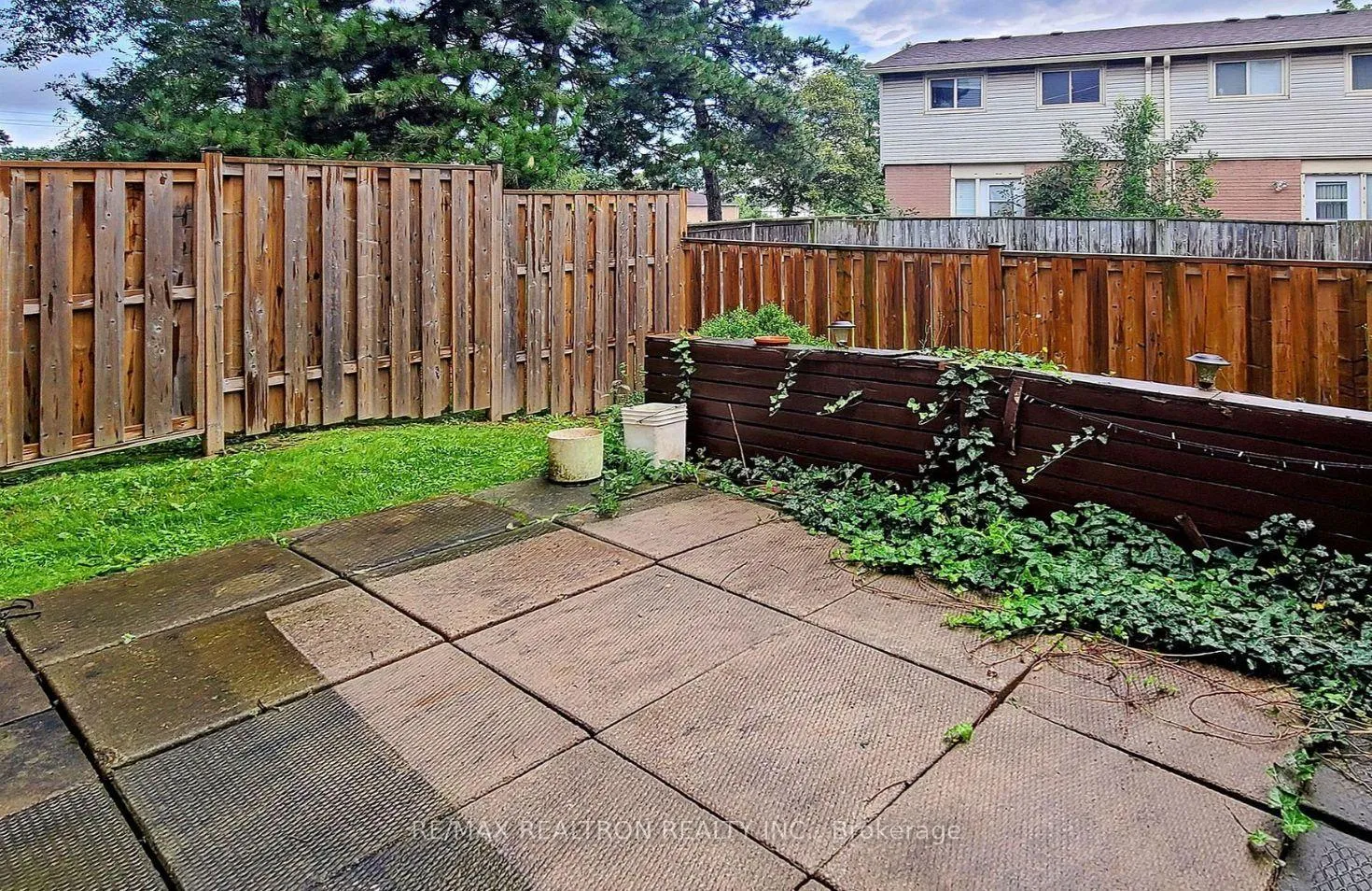 Photo 10 of Unit 3, 1255 Upper Gage Avenue, Hamilton, Randall — HOMEH