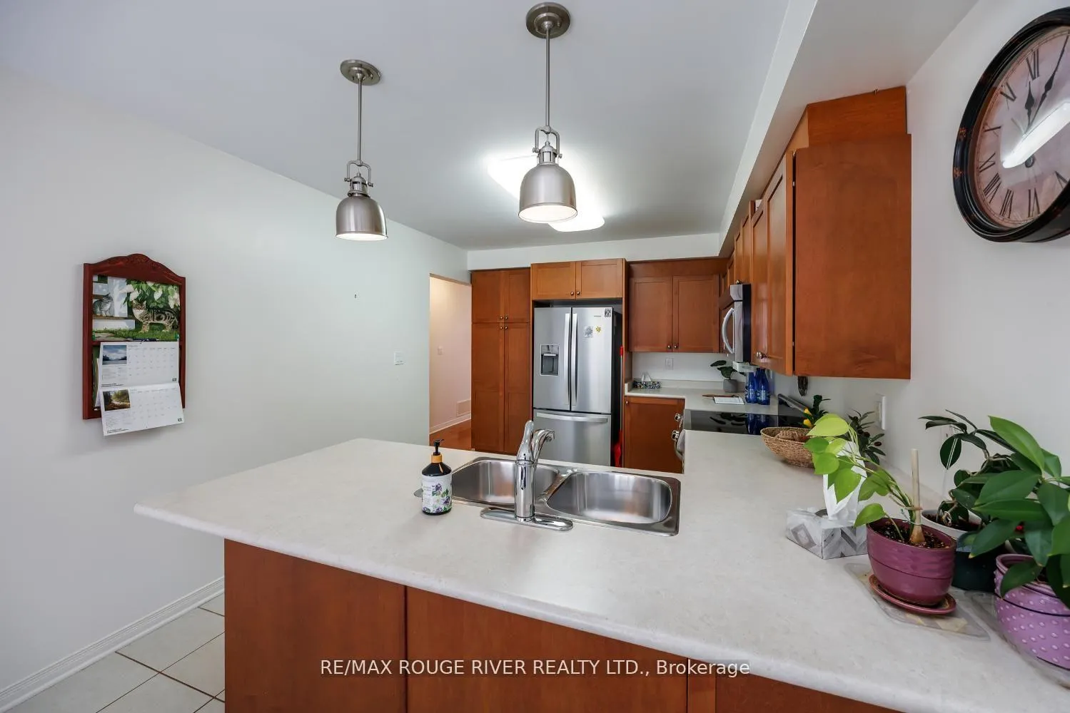 Photo 11 of 1196 Stire Street, Oshawa, Pinecrest — HOMEH
