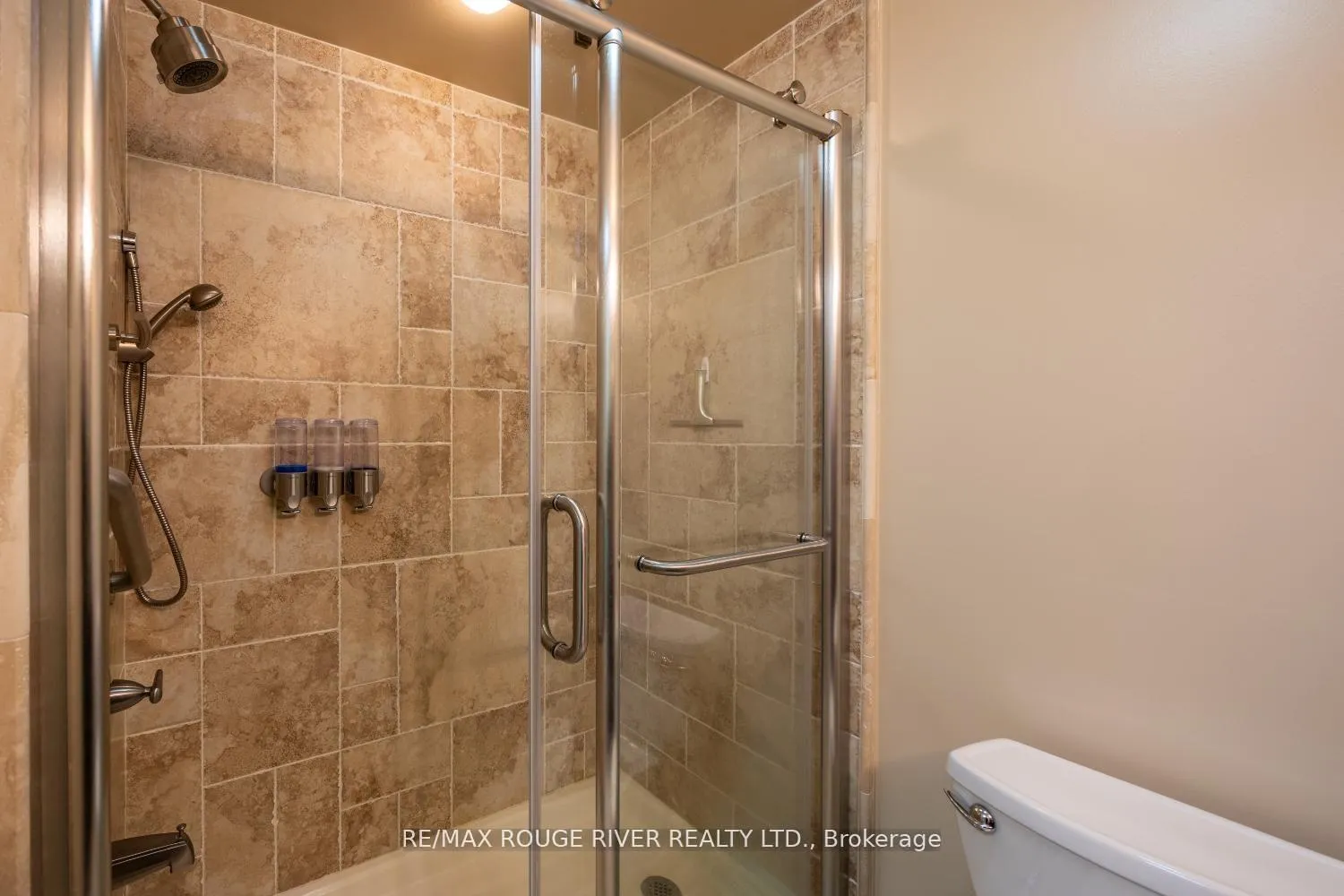 Photo 33 of 1196 Stire Street, Oshawa, Pinecrest — HOMEH