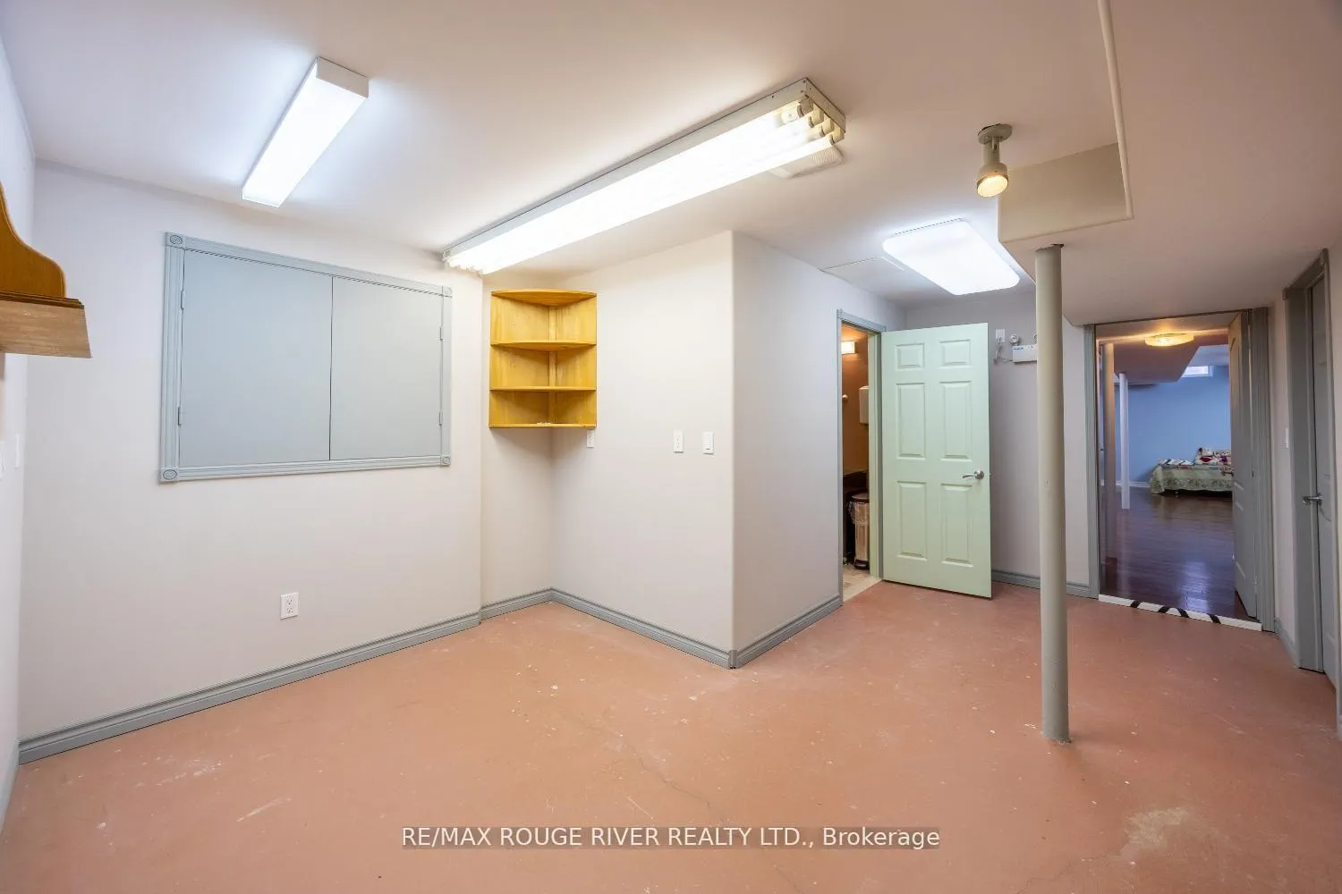 Photo 34 of 1196 Stire Street, Oshawa, Pinecrest — HOMEH