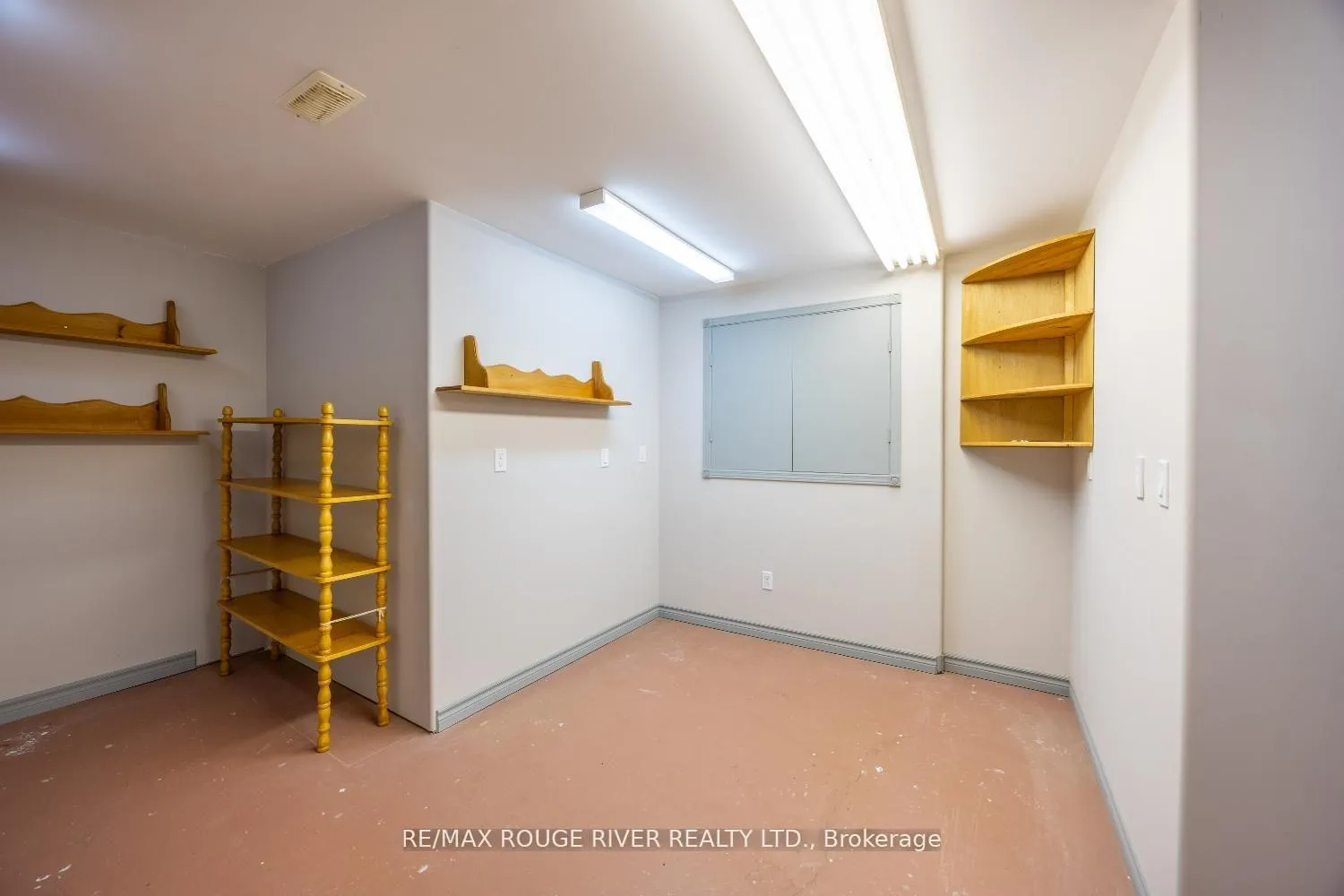 Photo 36 of 1196 Stire Street, Oshawa, Pinecrest — HOMEH