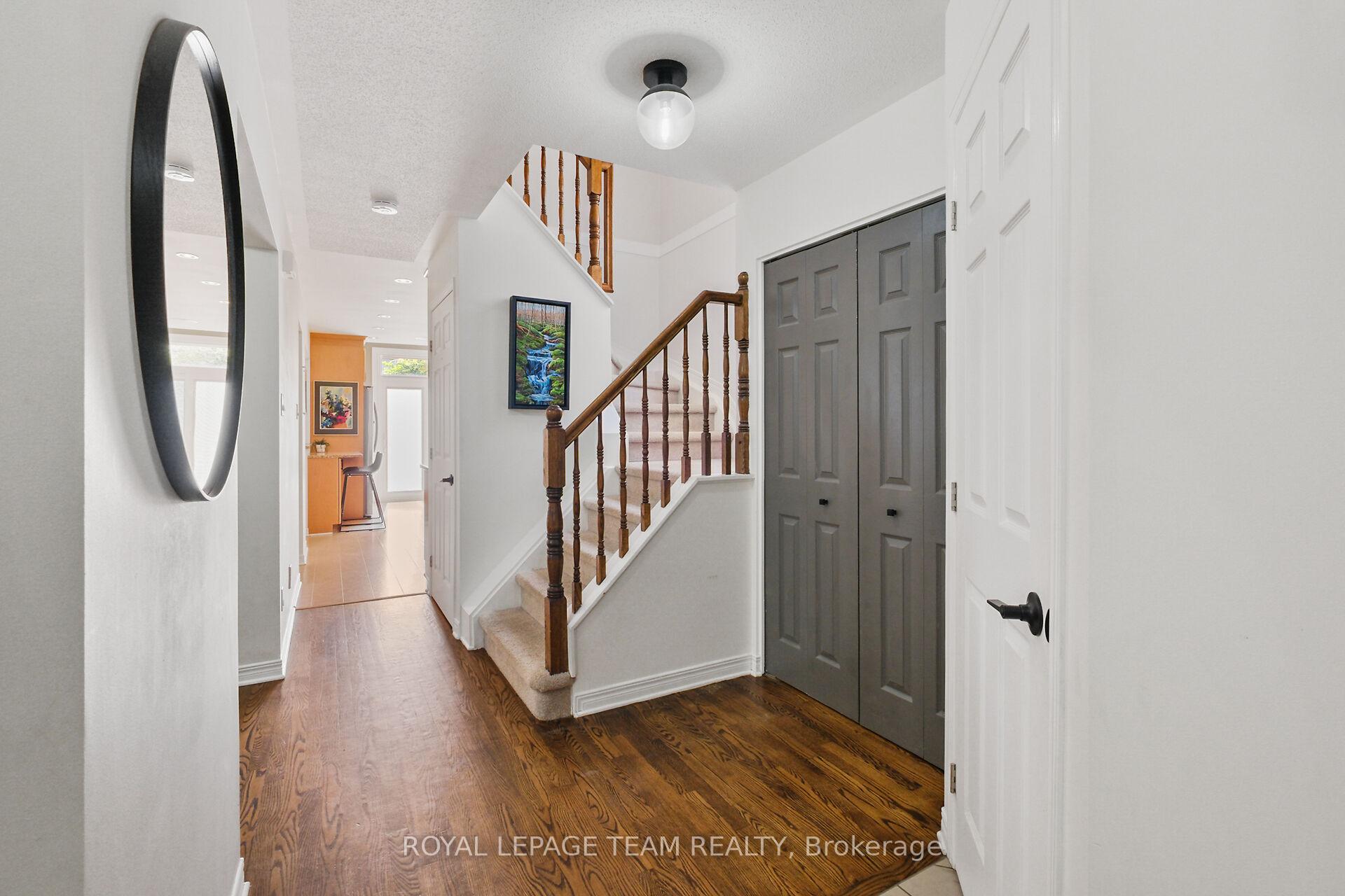 Photo 3 of 22 Avonhurst Avenue, Ottawa, Barrhaven - Longfields — HOMEH