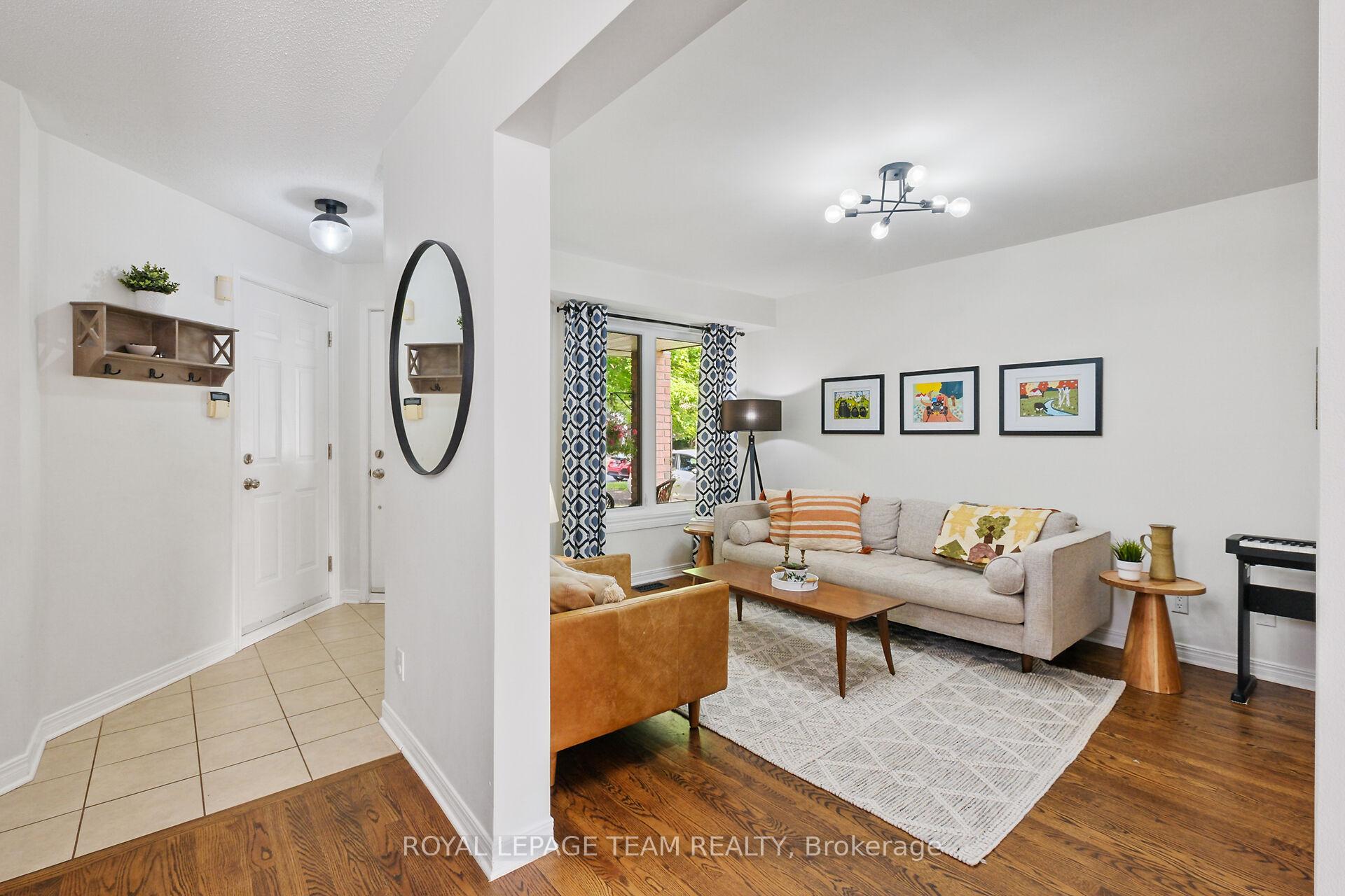Photo 4 of 22 Avonhurst Avenue, Ottawa, Barrhaven - Longfields — HOMEH