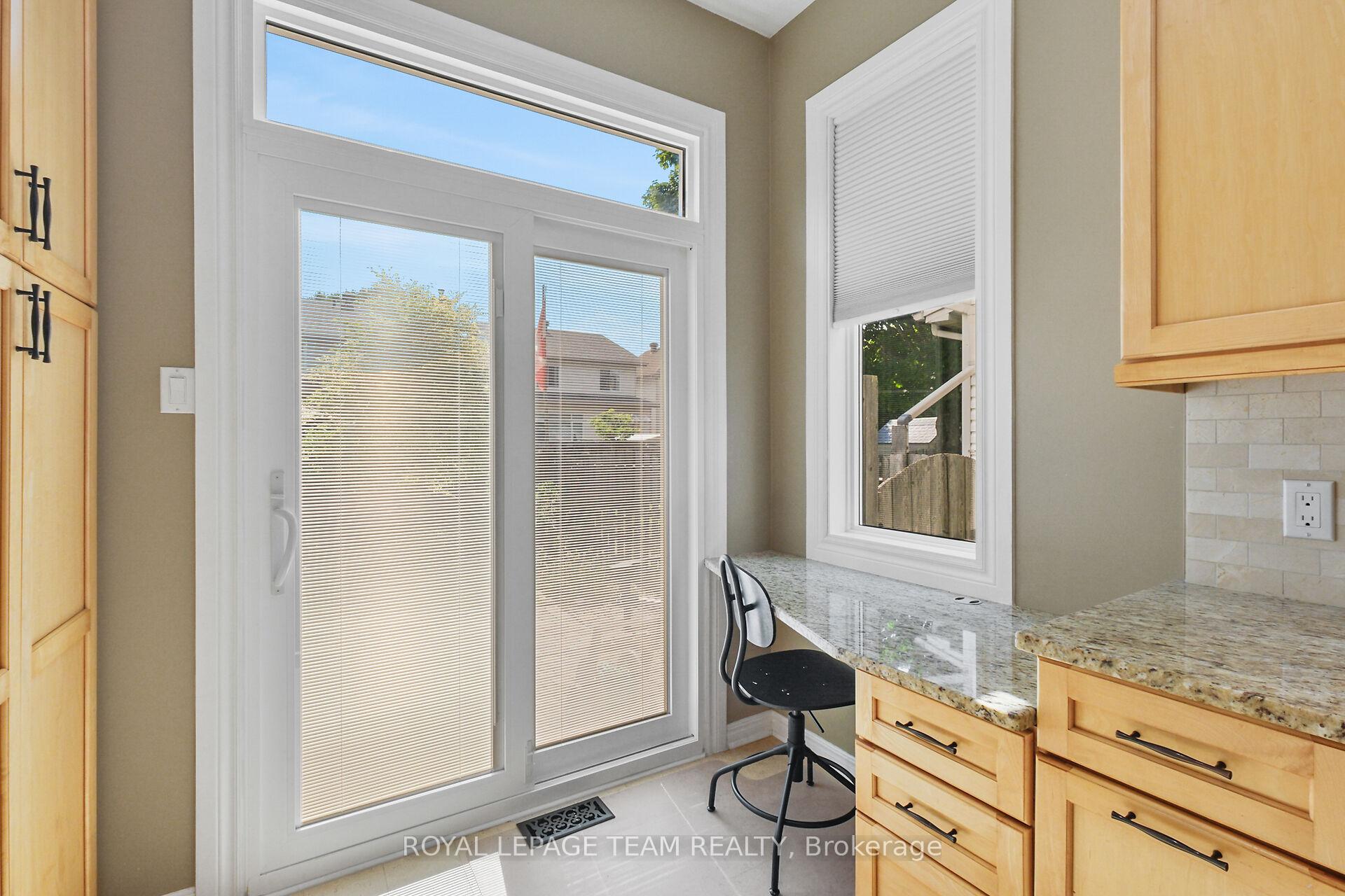 Photo 15 of 22 Avonhurst Avenue, Ottawa, Barrhaven - Longfields — HOMEH