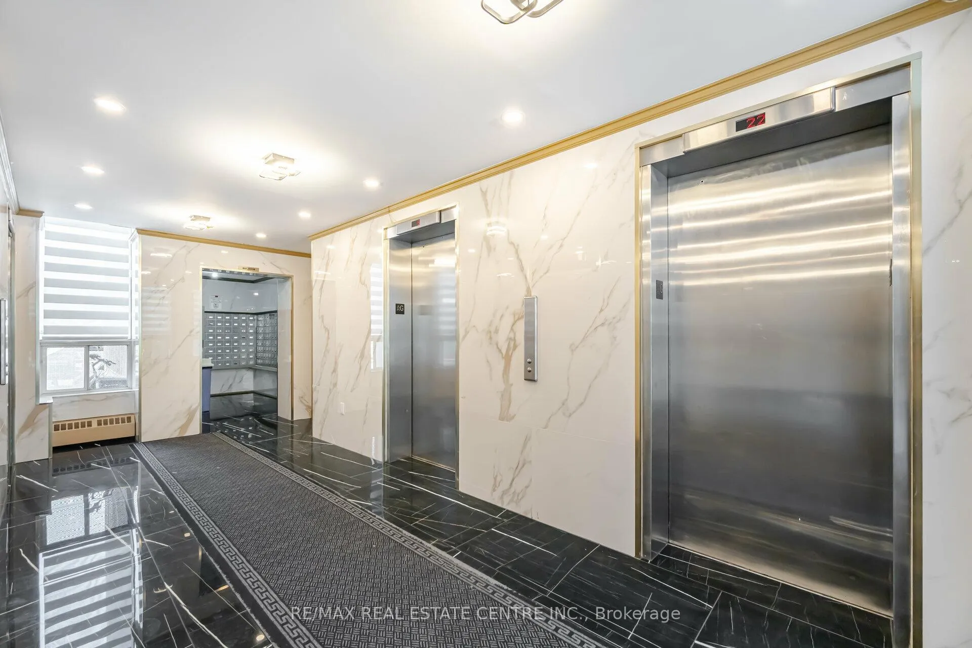 Photo 5 of Unit 607, 10 Sunny Glenway, Toronto, Flemingdon Park — HOMEH