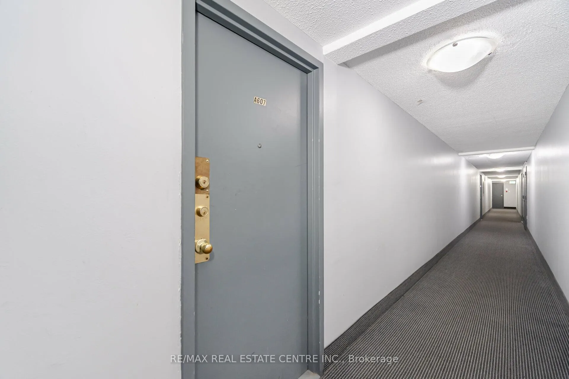 Photo 6 of Unit 607, 10 Sunny Glenway, Toronto, Flemingdon Park — HOMEH