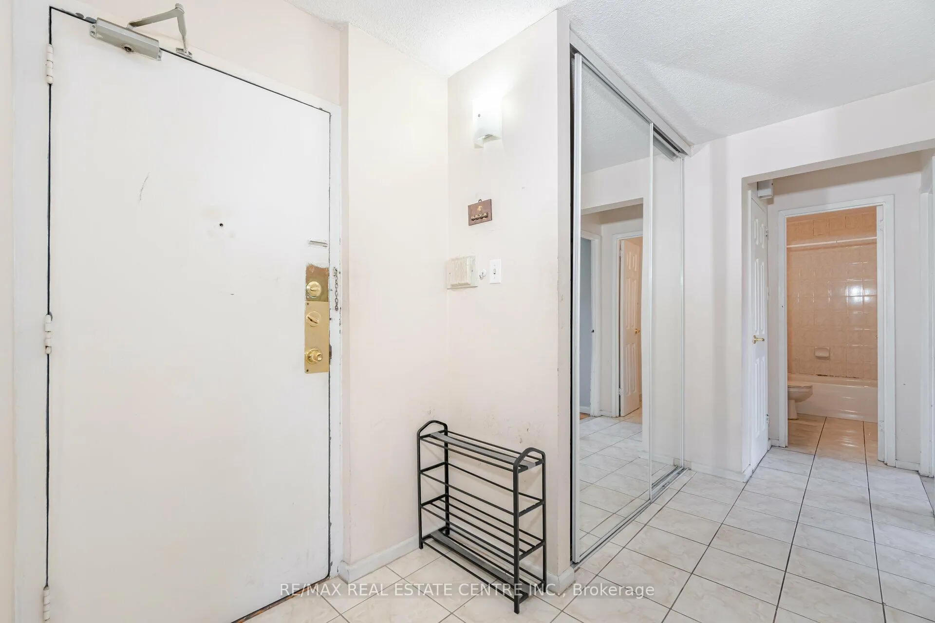 Photo 7 of Unit 607, 10 Sunny Glenway, Toronto, Flemingdon Park — HOMEH
