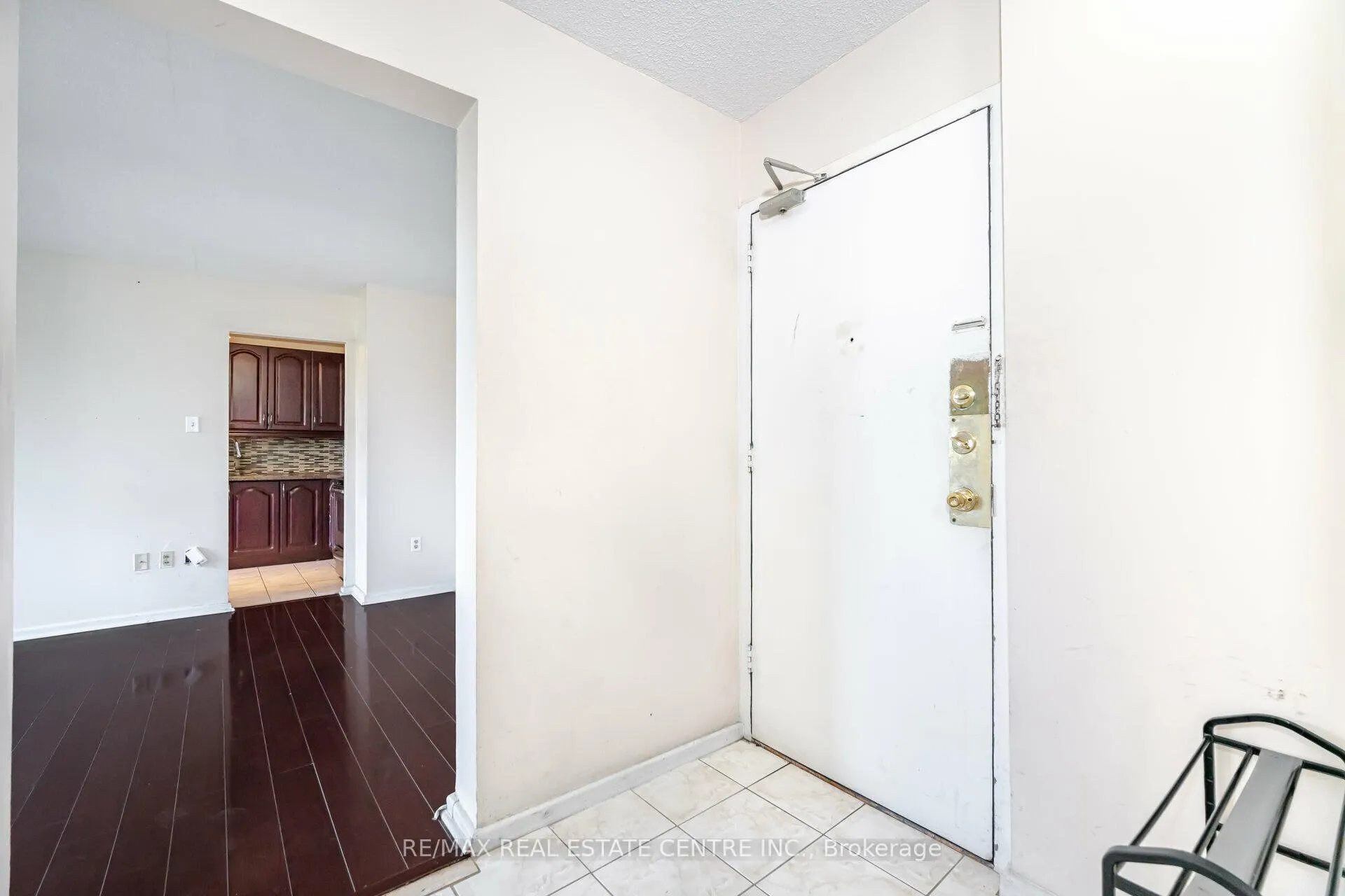 Photo 8 of Unit 607, 10 Sunny Glenway, Toronto, Flemingdon Park — HOMEH