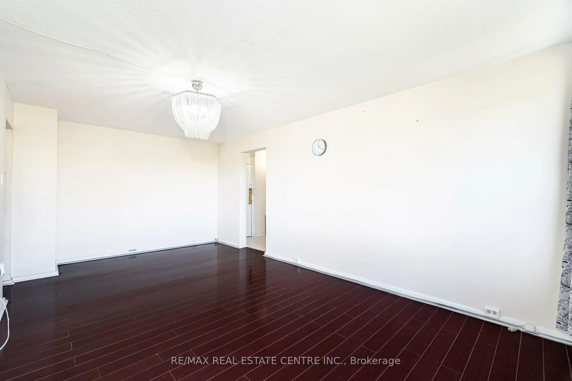 Photo 11 of Unit 607, 10 Sunny Glenway, Toronto, Flemingdon Park — HOMEH