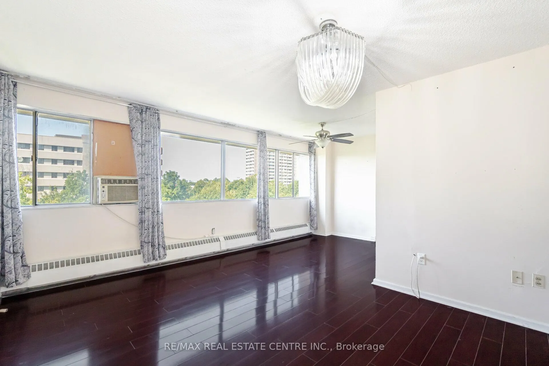 Photo 13 of Unit 607, 10 Sunny Glenway, Toronto, Flemingdon Park — HOMEH